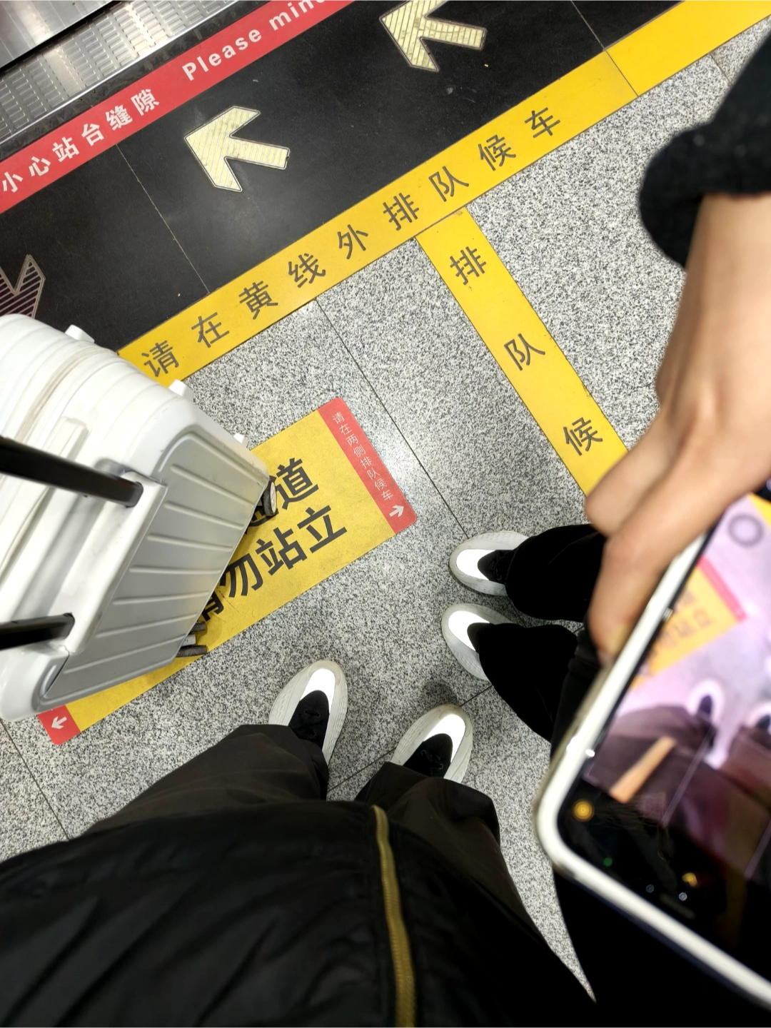 custom review-Adidas A.E. 1 ' Anthony Edwards 1 ' Устойчивый к истиранию MID Топ Баскетбольные кроссовки Мужской Черный Белый