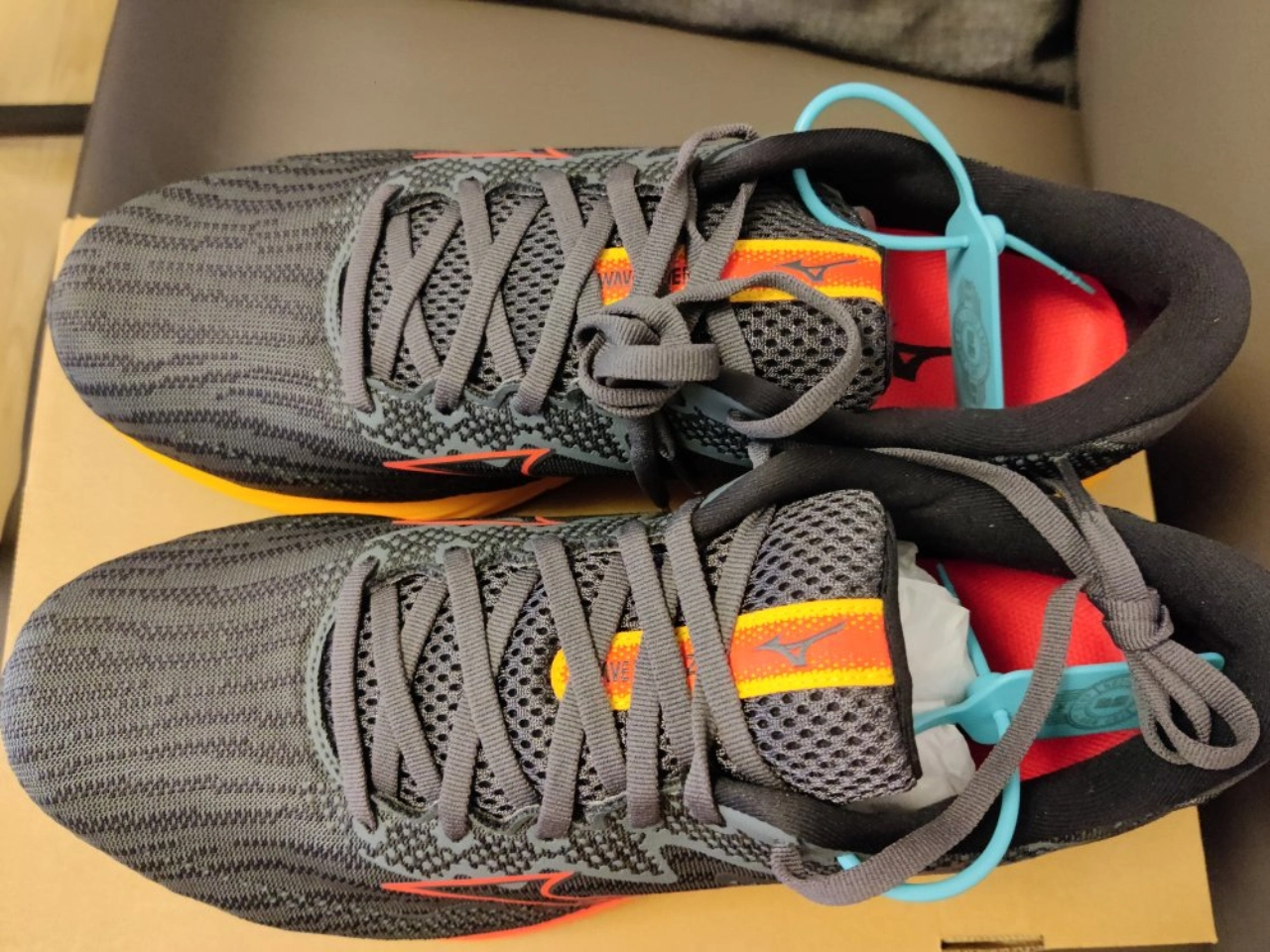 custom review-Mizuno Wave Rider 27 Противоскользящие и Устойчивые к Износу Поддержка Низкий Топ Беговые кроссовки Мужские Серый Оранжевый