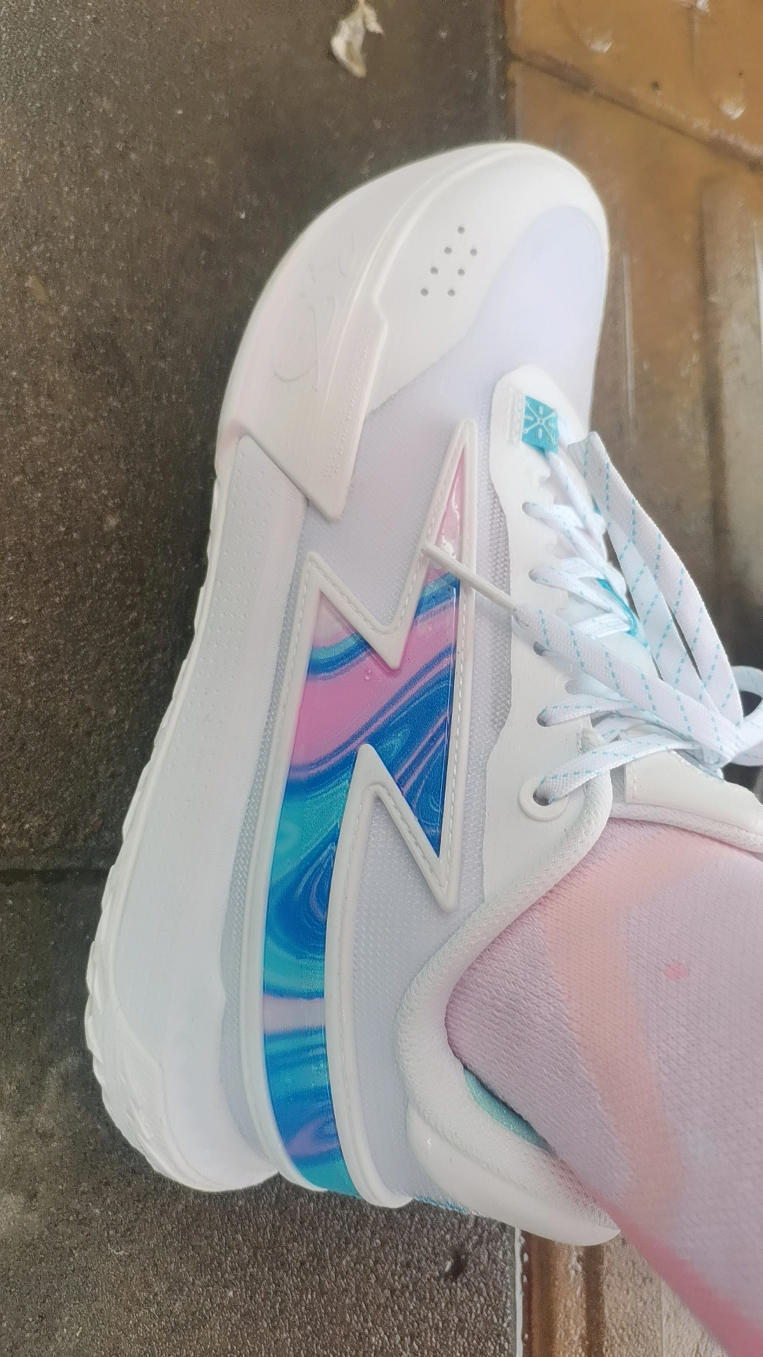 custom review-LINING Li  Ning Wade Flash Raz Fuego
