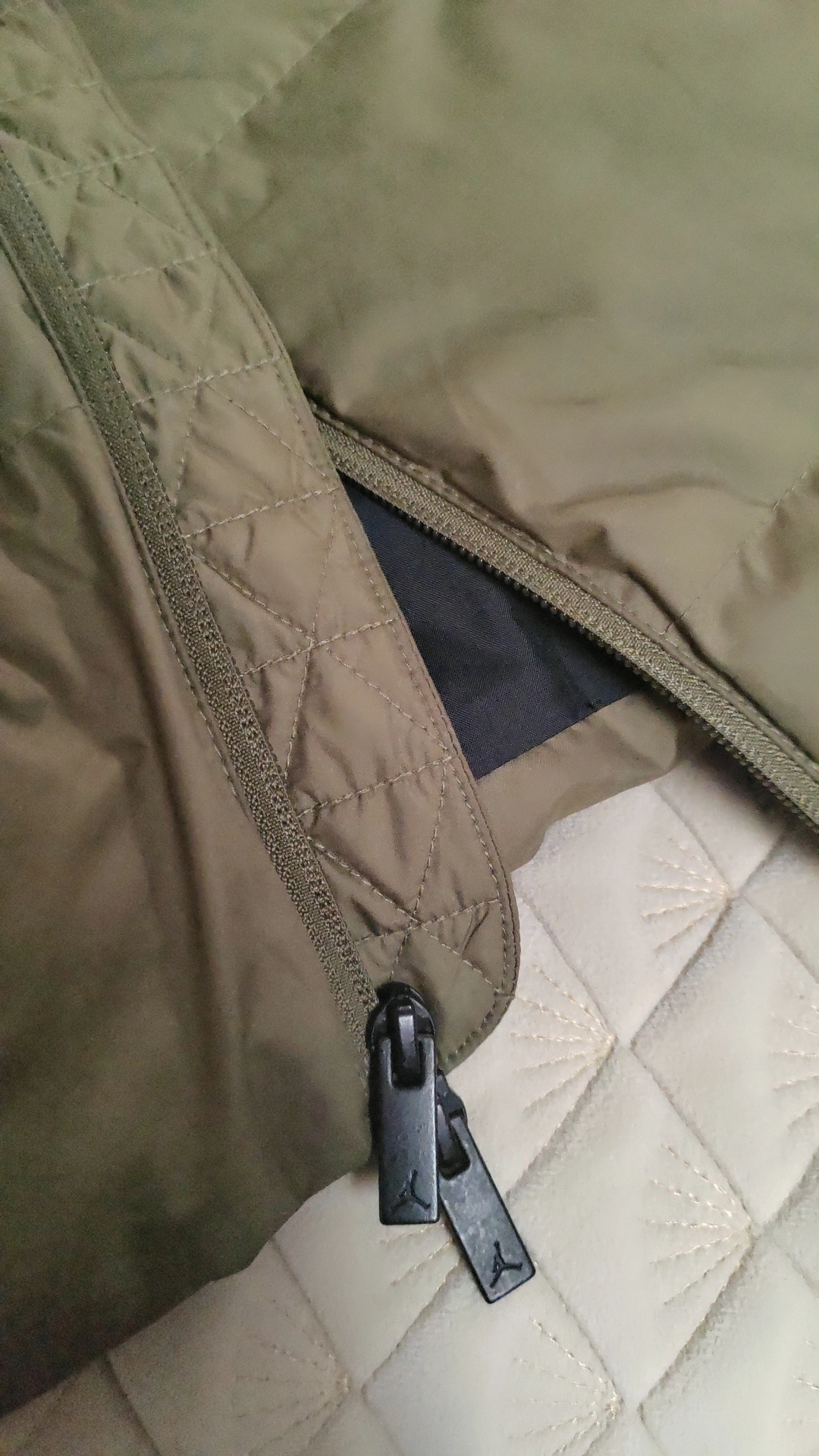 custom review-Джордан Brooklyn Пуховик Мужской Средний Оливковый Зеленый Черный