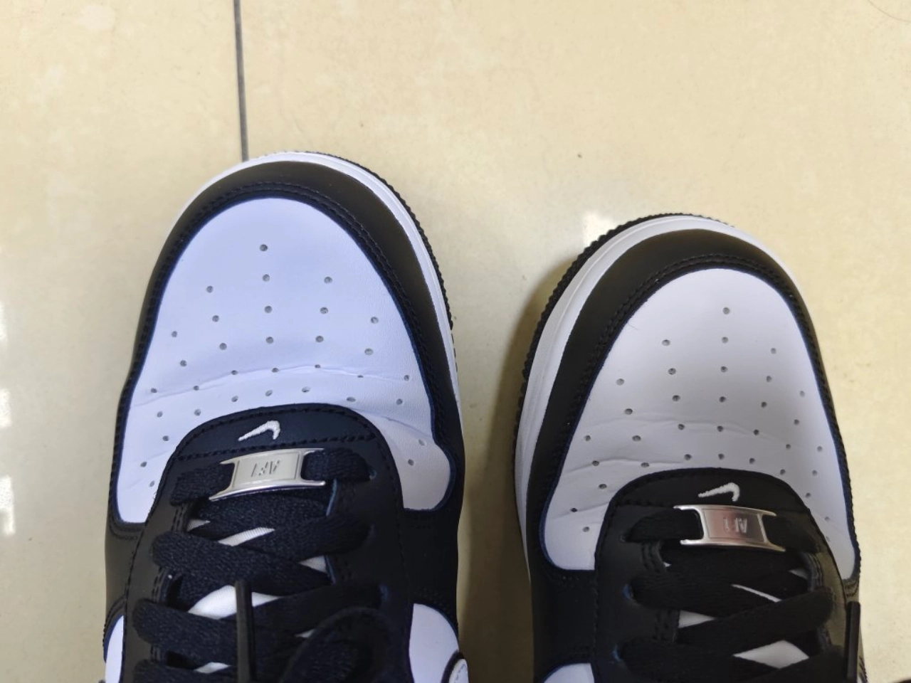 custom review-Nike Air Force 1 Low '07 White Swoosh Panda