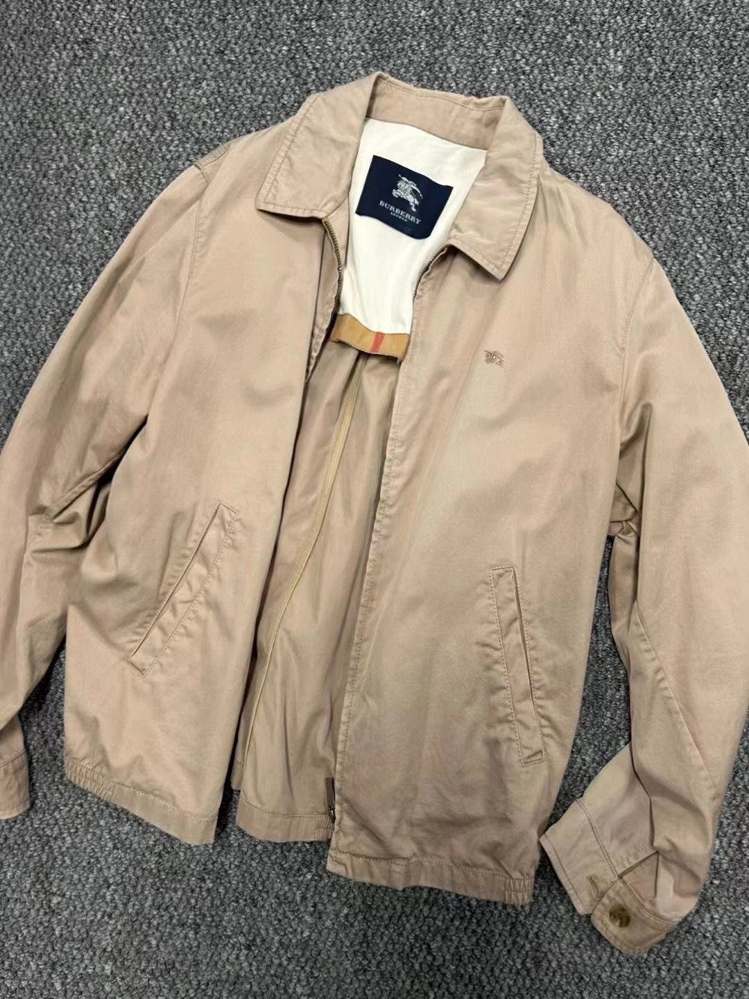 巴宝莉经典夹克!