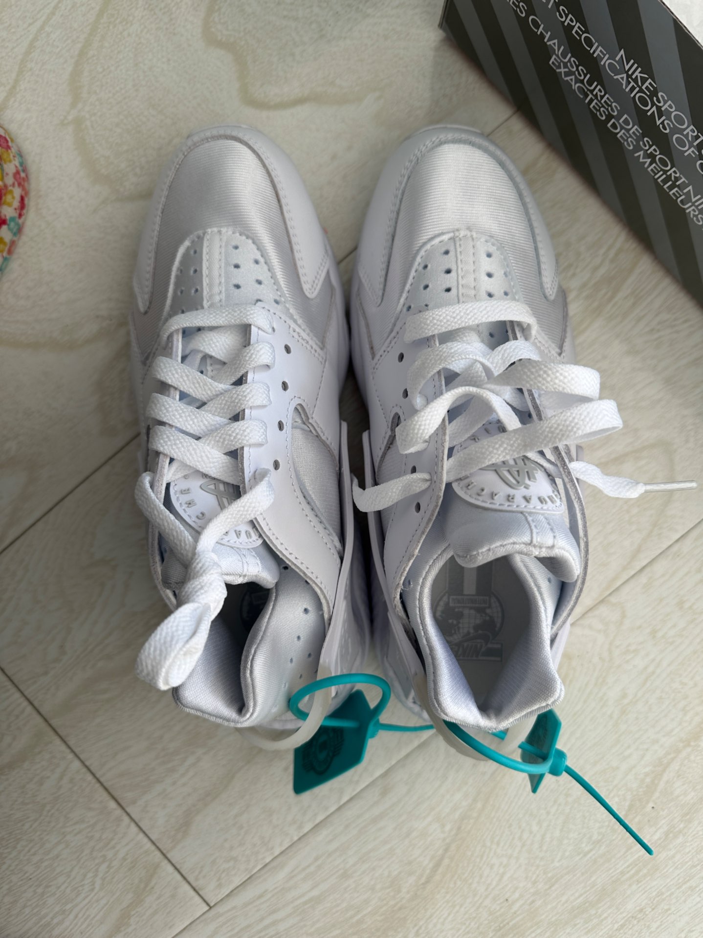 custom review-Nike Air Huarache Low Топ Повседневный Городской Коммутирование Беговые кроссовки Женские Белые