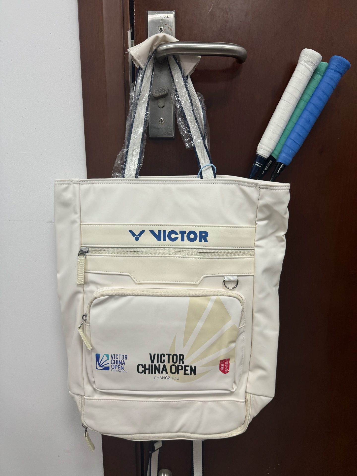 超高颜值羽毛球包