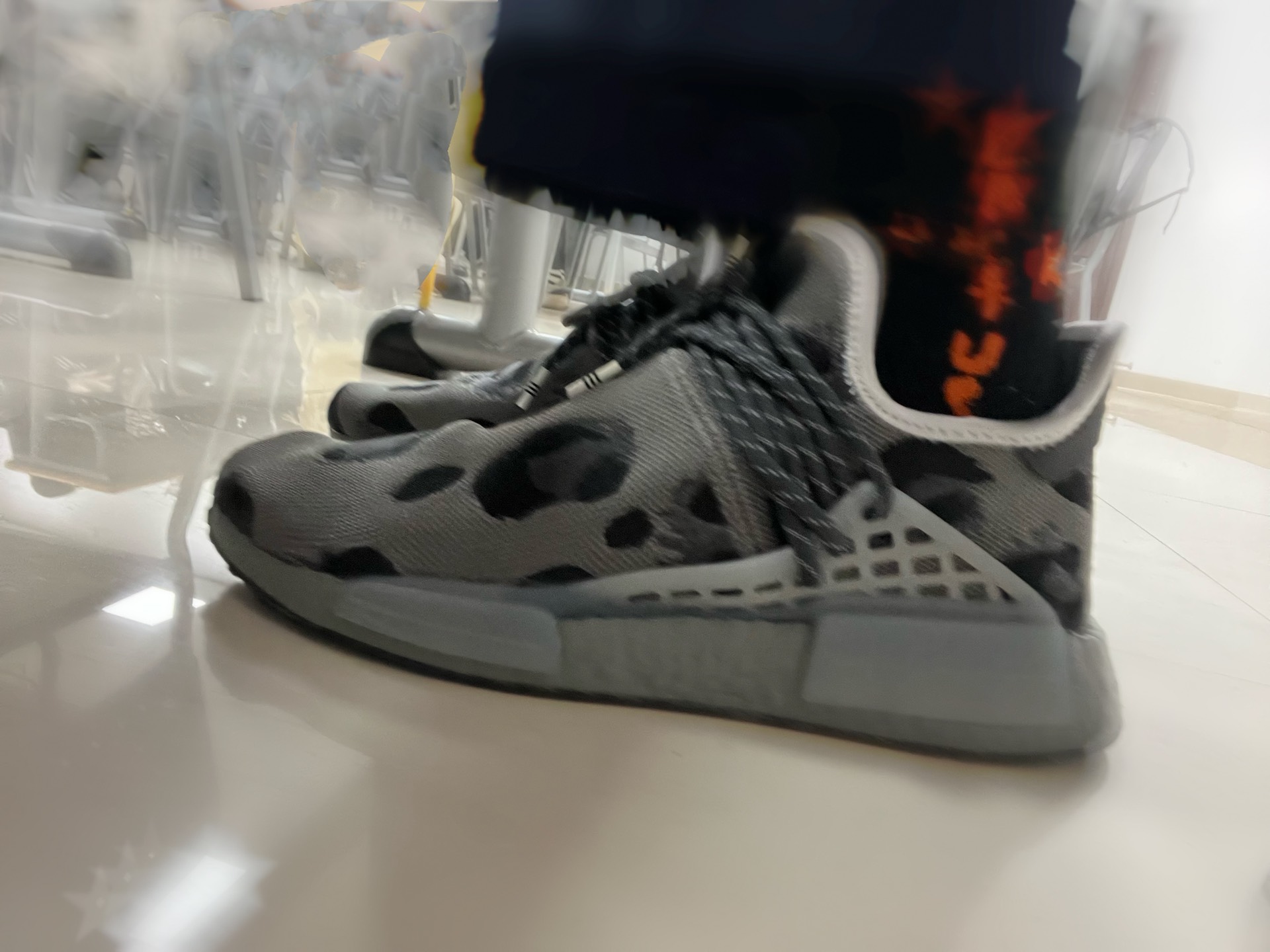 custom review-Pharrell Williams X adidas originals NMD Hu Текстиль TPU Низкий Топ Повседневная Обувь Унисекс Серый С Животными Принт