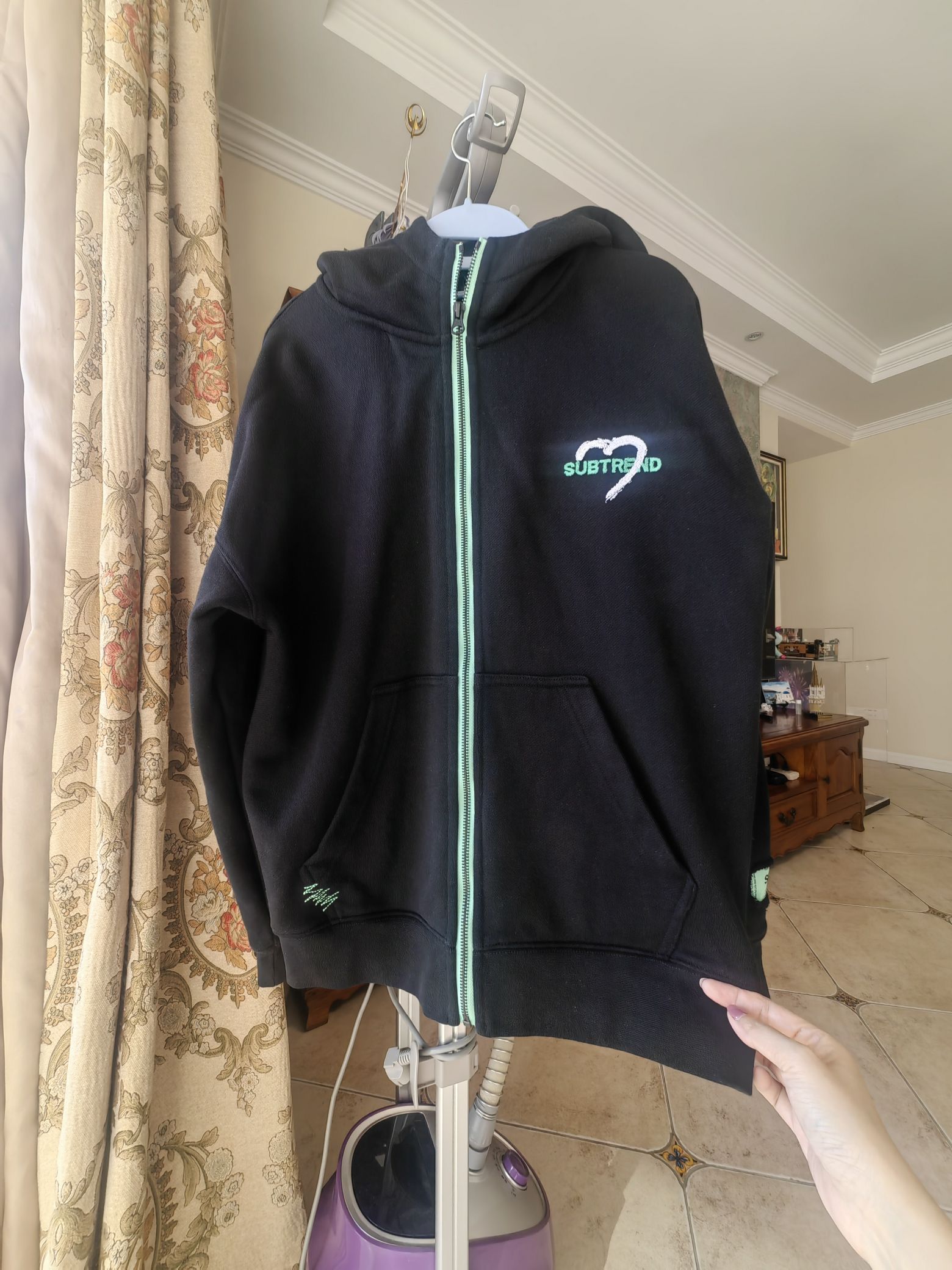 subtrend黑色卫衣外套