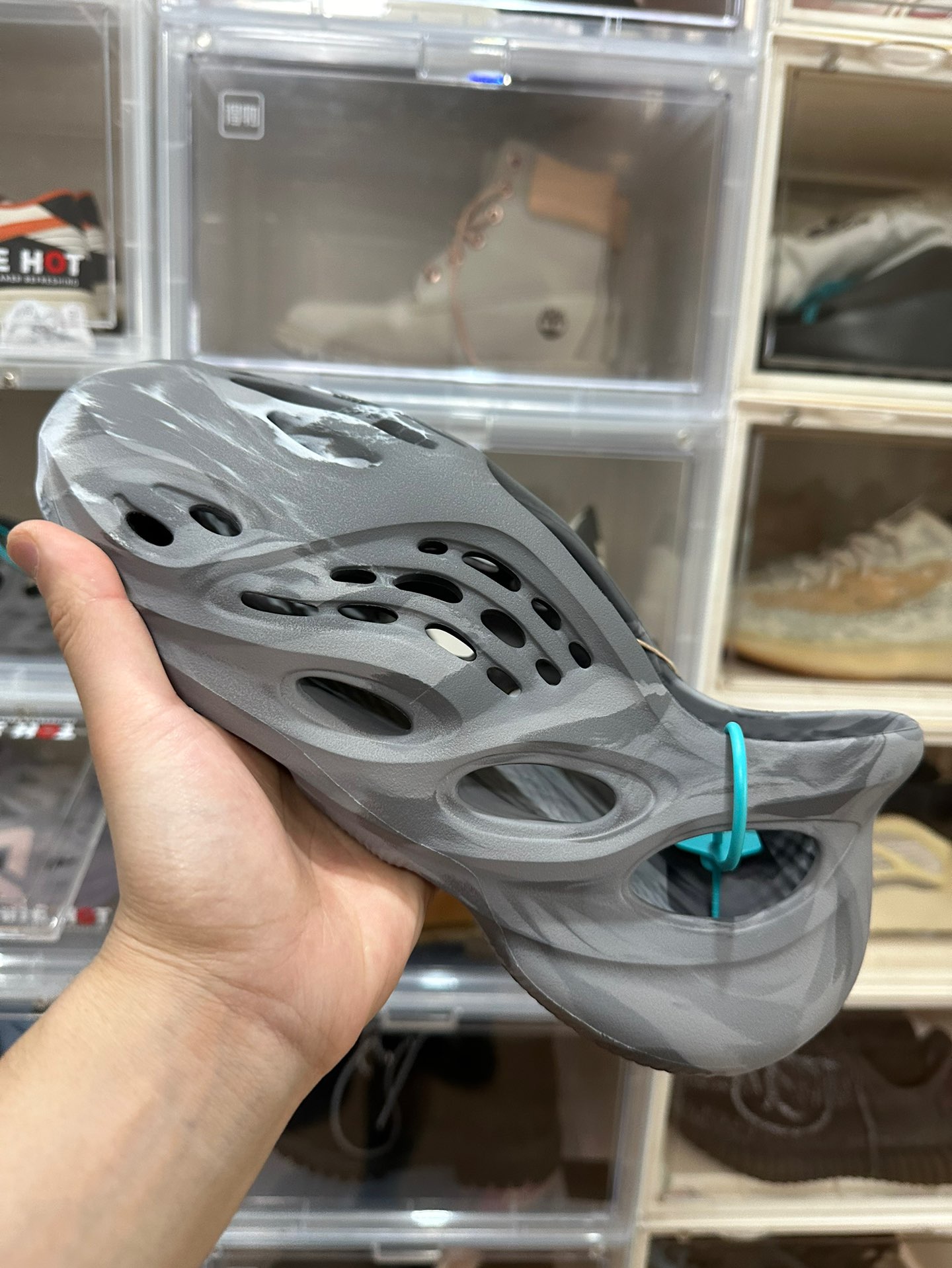 custom review-Adidas Originals Yeezy Foam Runner RNR MX GRANITE Sabo Unisex Бетон Серый