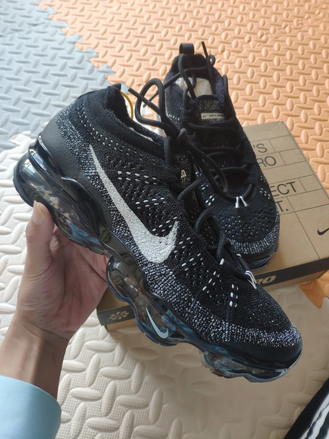 custom review-Nike VaporMax 2023 Амортизация Износостойкий Низкий Топ Повседневный Городской Коммутирование Беговые кроссовки Мужской Черный Белый