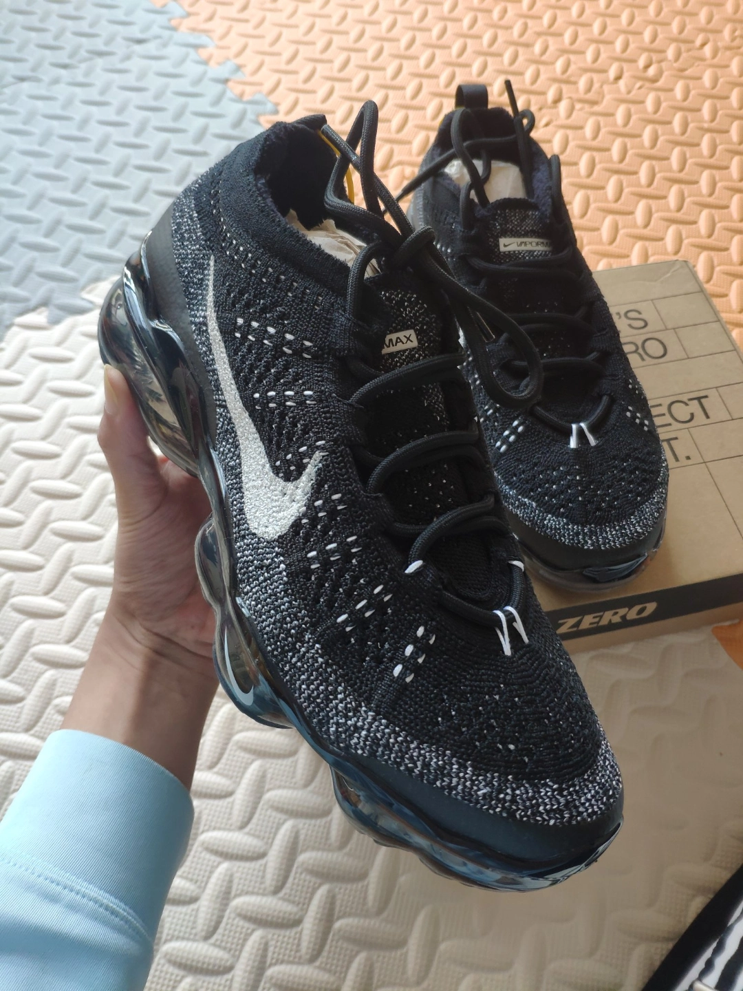 custom review-Nike VaporMax 2023 Амортизация Износостойкий Низкий Топ Повседневный Городской Коммутирование Беговые кроссовки Мужской Черный Белый