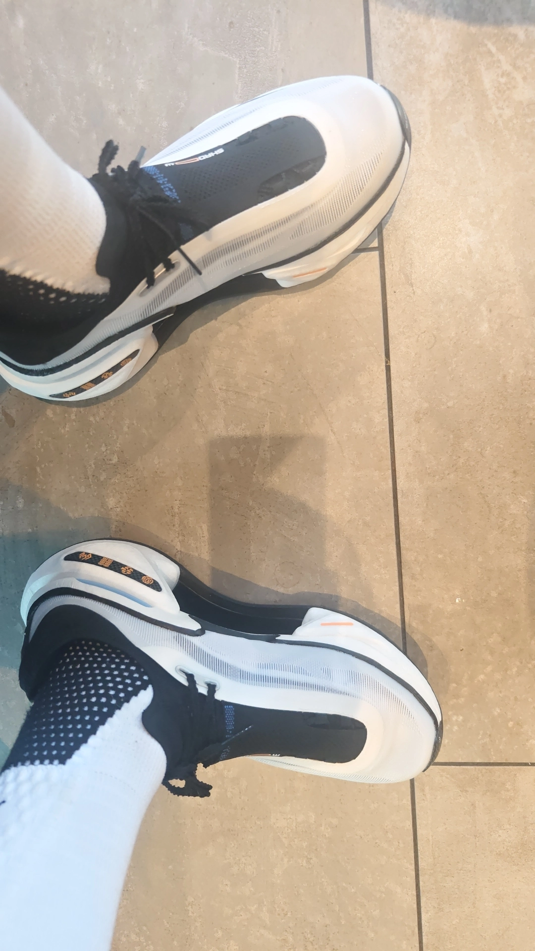 custom review-LiNing Shadow 3.0 Low Top Running Shoes Unisex Black White