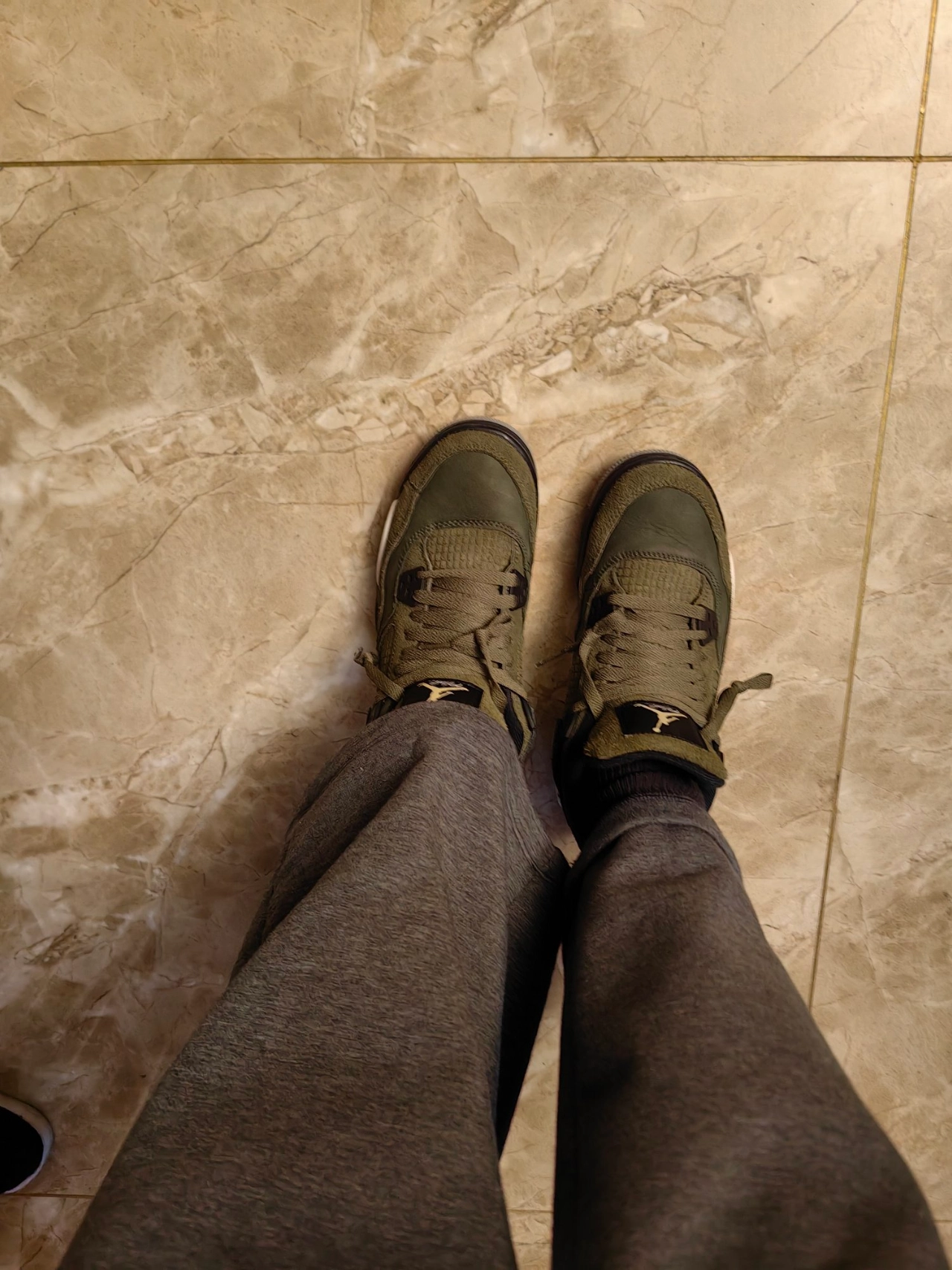 custom review-Jordan 4 Retro SE 'Craft Medium Olive' GS