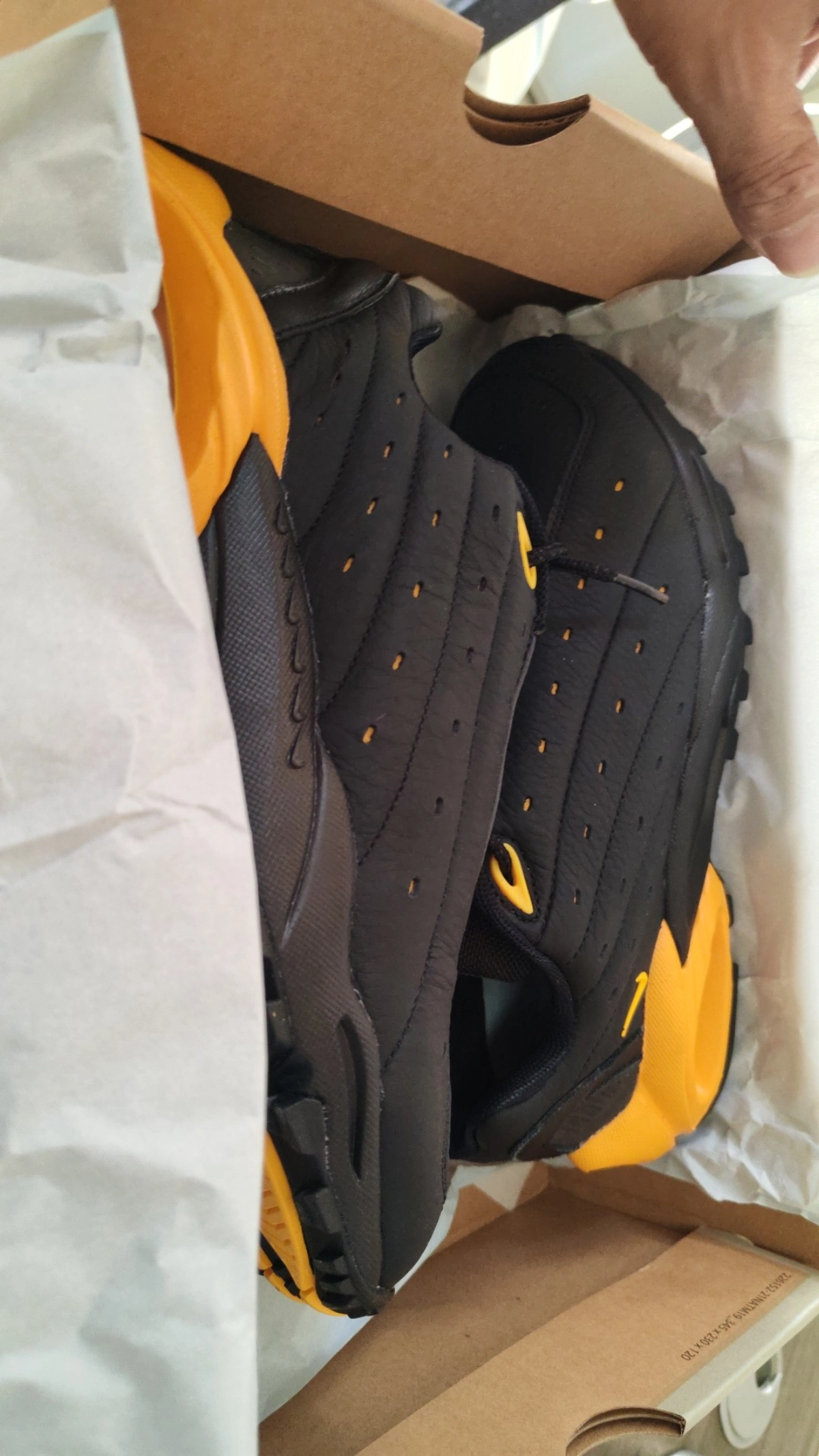 custom review-Nocta x Nike Hot Step Air Terra 'Черный Университетский Золотой' Низкий Топ Повседневная Обувь Унисекс Черный Золотой