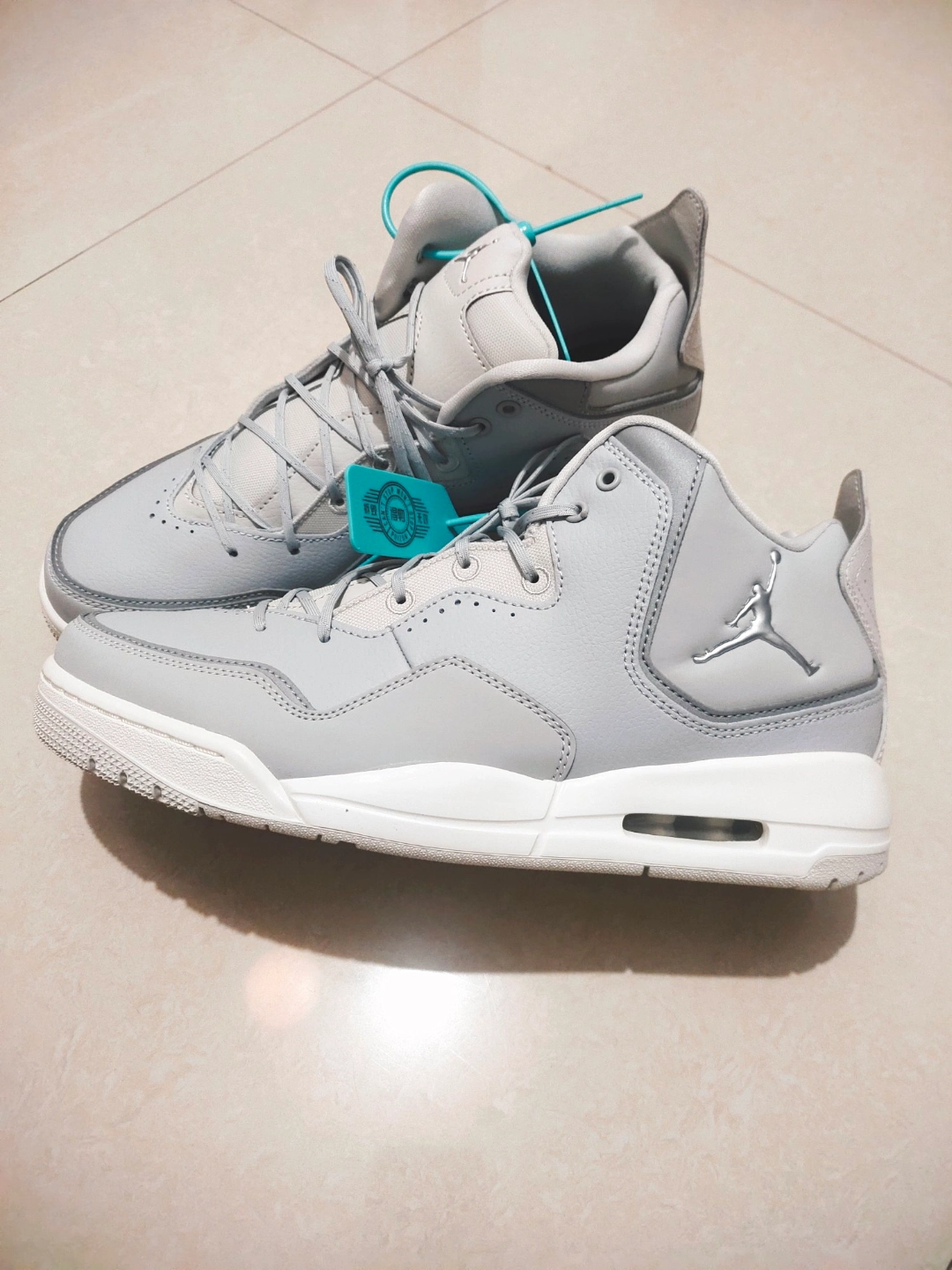 custom review-Джордан Courtside 23 Устойчивый к истиранию MID Топ Винтажные баскетбольные кроссовки Мужской Серый