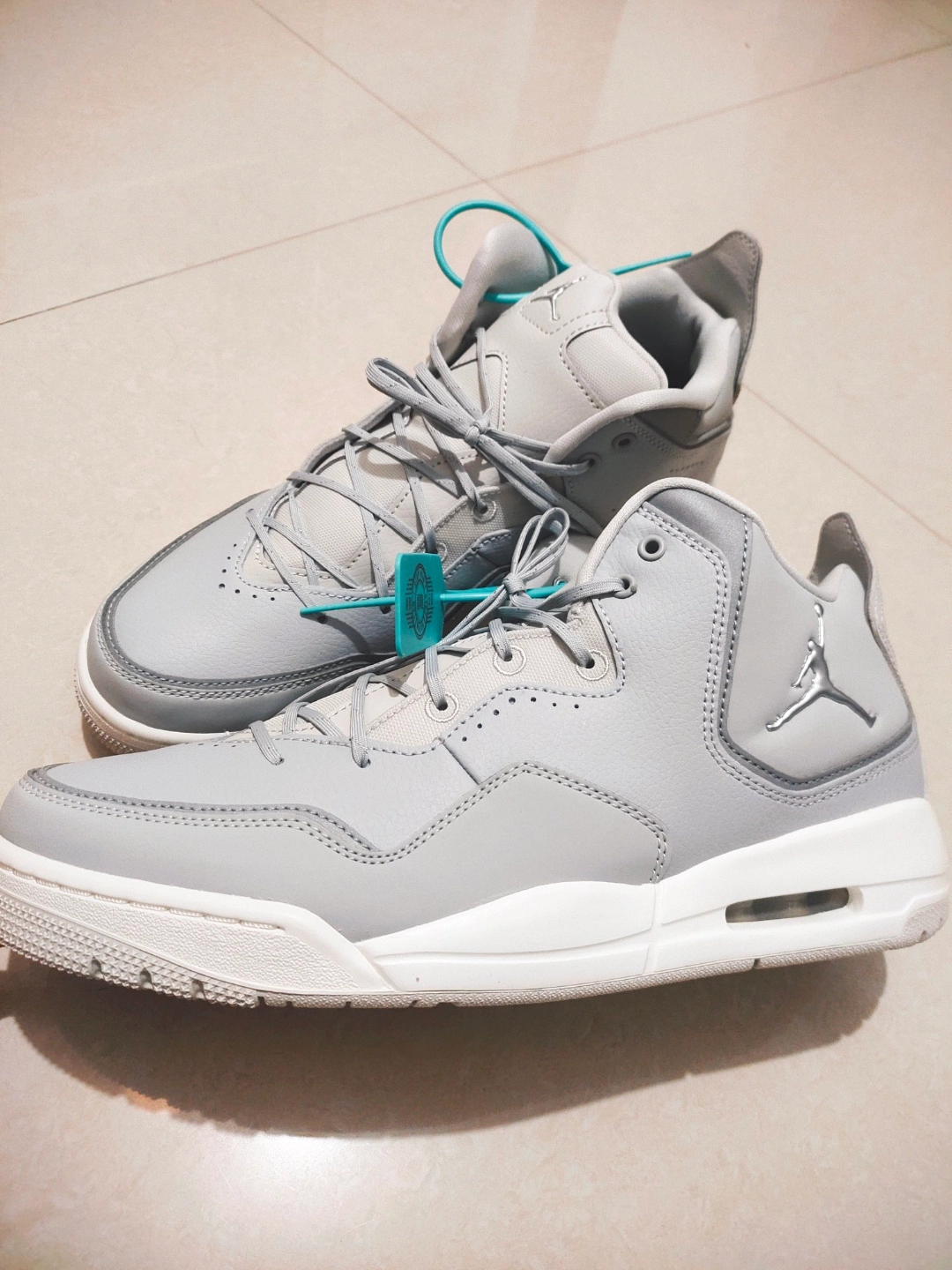 custom review-Джордан Courtside 23 Устойчивый к истиранию MID Топ Винтажные баскетбольные кроссовки Мужской Серый