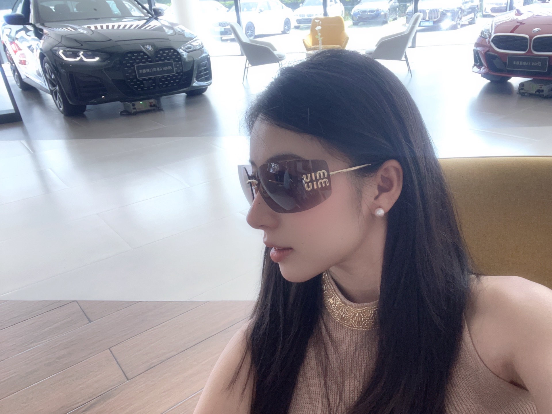 custom review-MIU MIU Нерегулярная форма Солнцезащитные очки Женские Золото