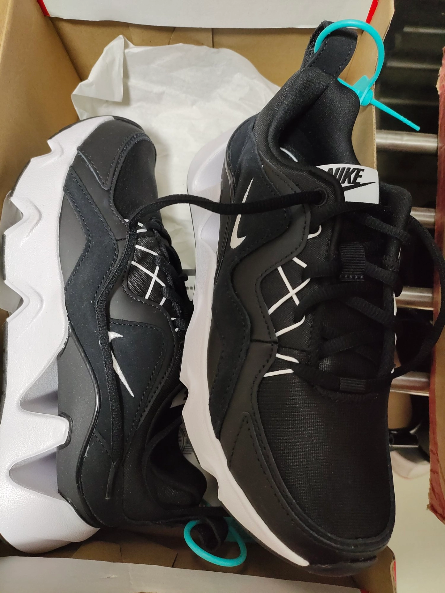 custom review-Nike RYZ 365 Нескользящий Легкий Низкий Топ Повседневная Обувь Женская Черный Белый