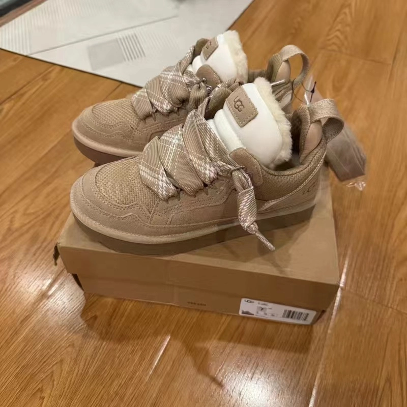 custom review-UGG Lowmel Sand Women's