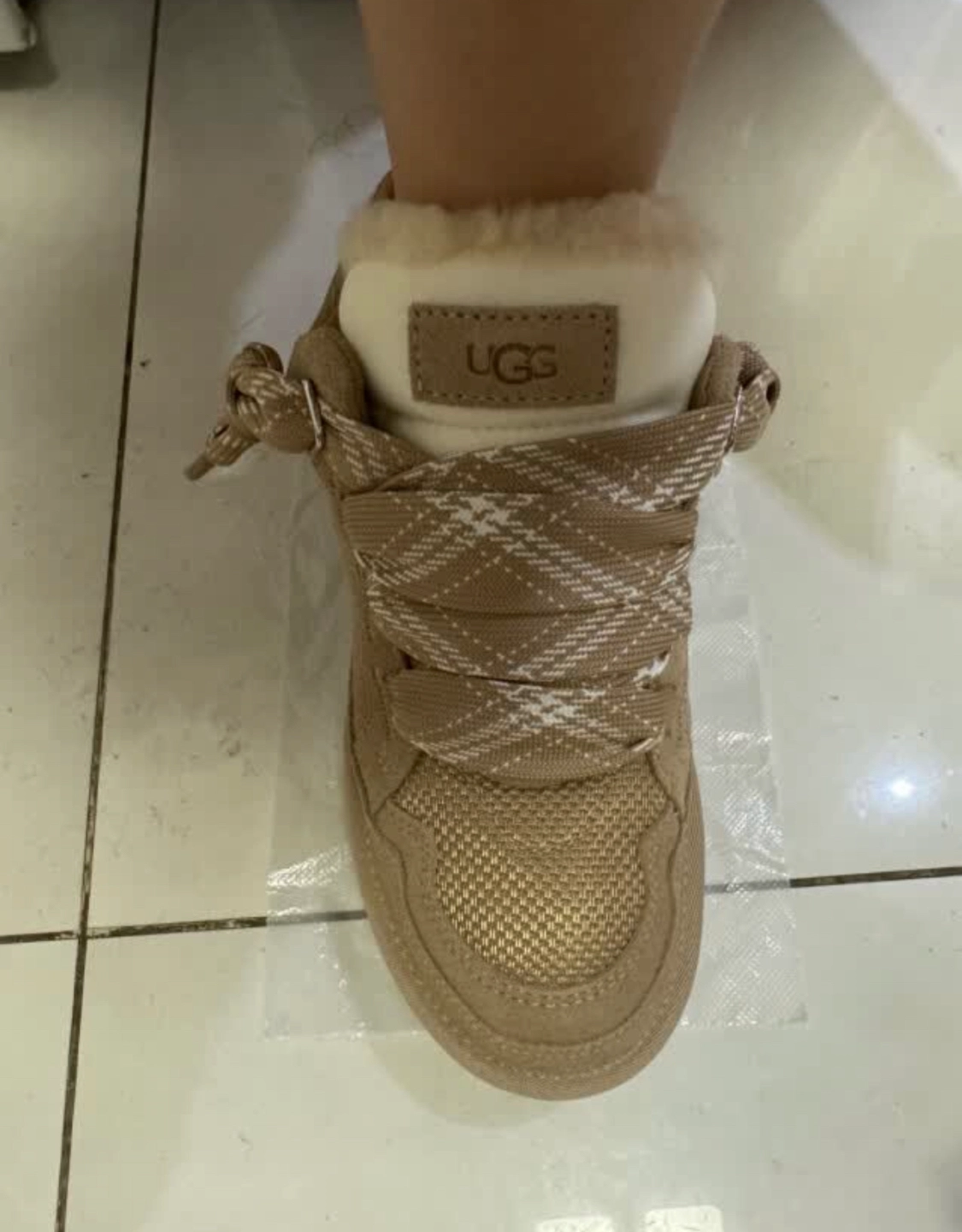custom review-UGG Lowmel Sand Women's