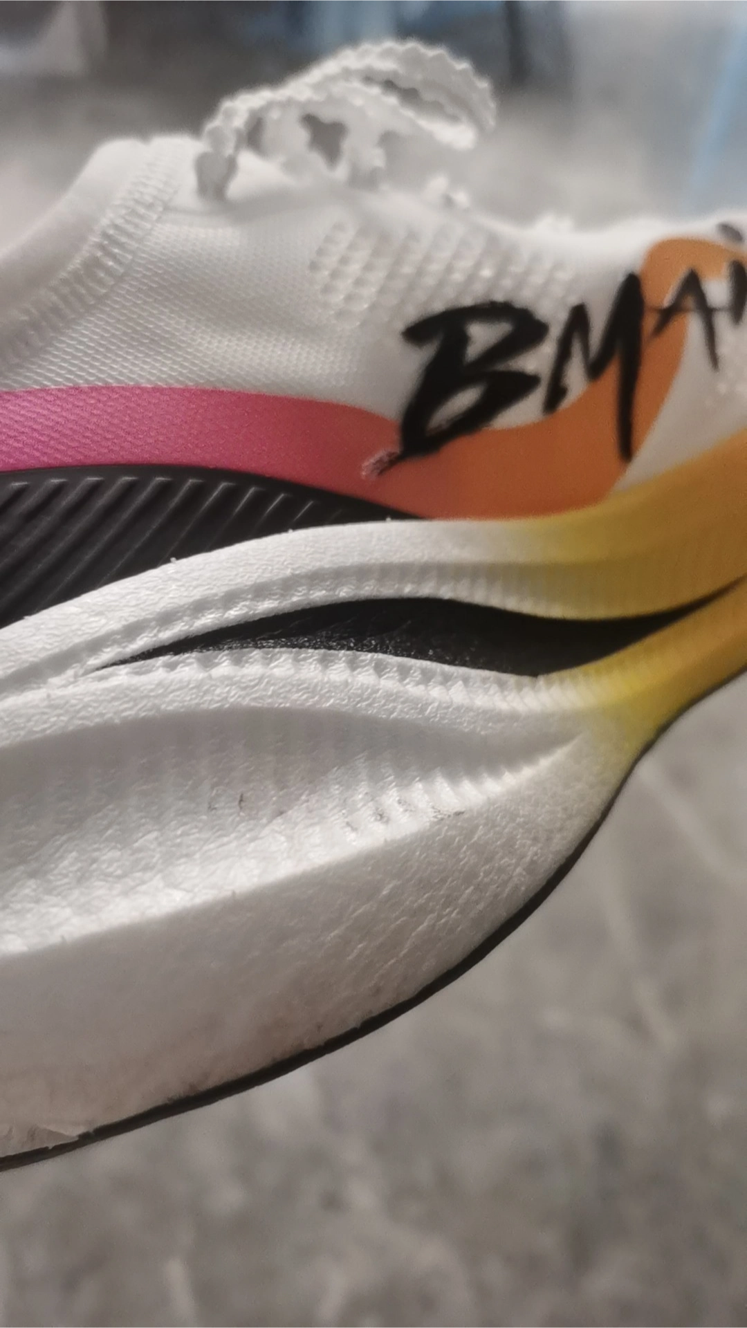 custom review-BMAI Carbon FLY Амортизация Отскок Поддержка Устойчивый к истиранию Дышащий Низкий Топ Беговые кроссовки Мужские Несовпадающие