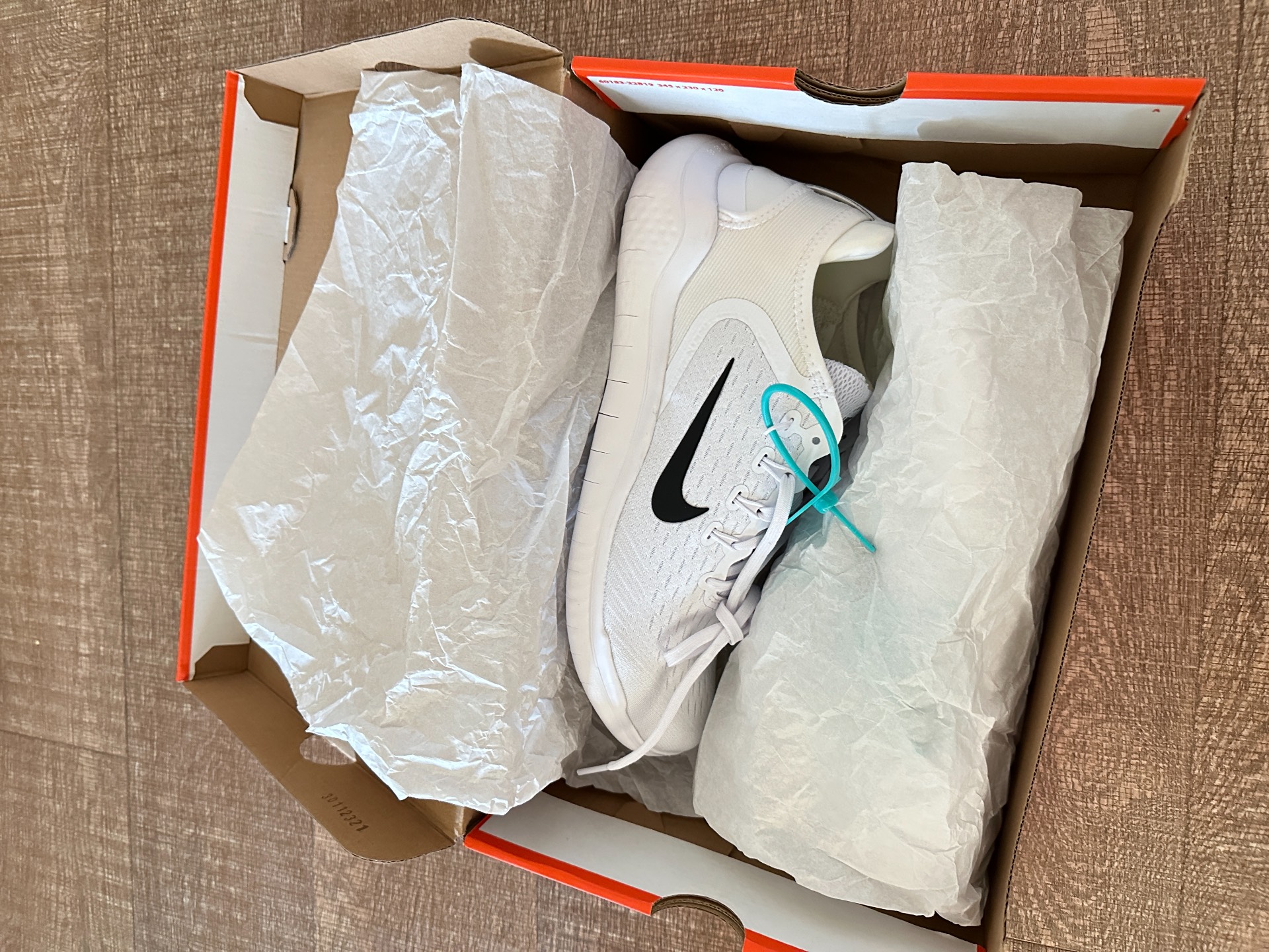 custom review-Nike Free RN 2018 Устойчивый к истиранию Дышащий Низкий Топ Повседневная Беговая Обувь Мужская Белый Черный