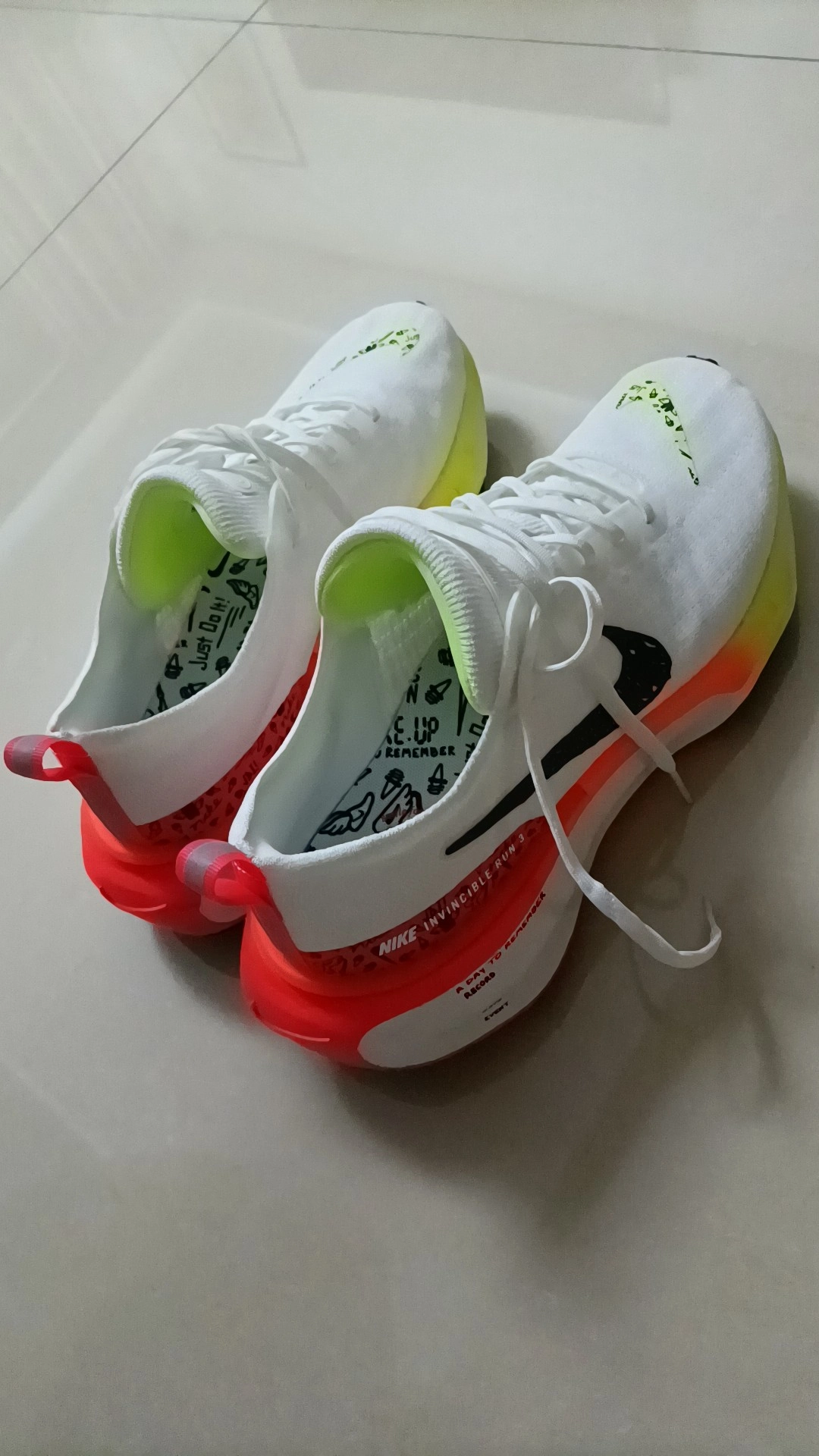 custom review-Nike Invincible 3 Амортизация Устойчивый к истиранию Дышащий Низкий Топ Повседневные Тренировочные Беговые кроссовки Мужские Белый Красный