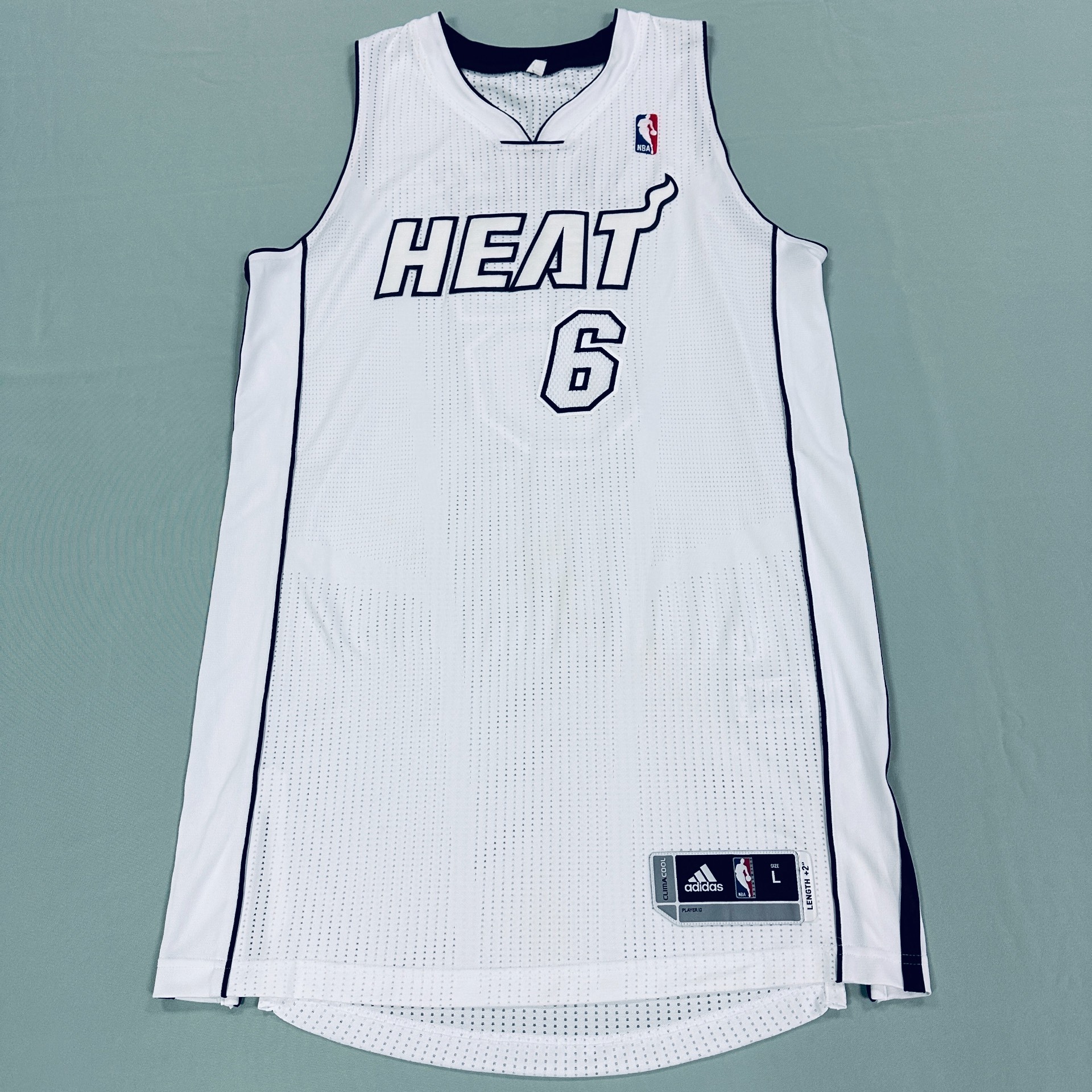 white hot !詹姆斯热火白热球衣