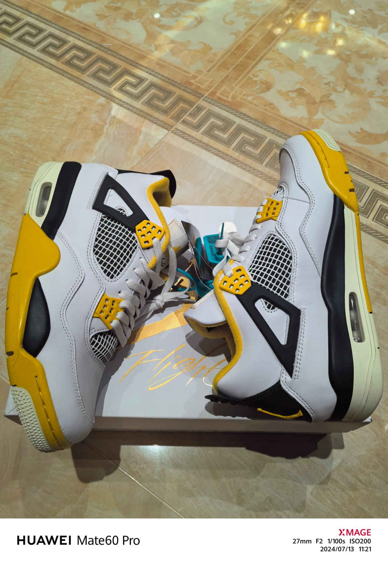 custom review-Jordan 4 Retro Vivid Sulfur Women's