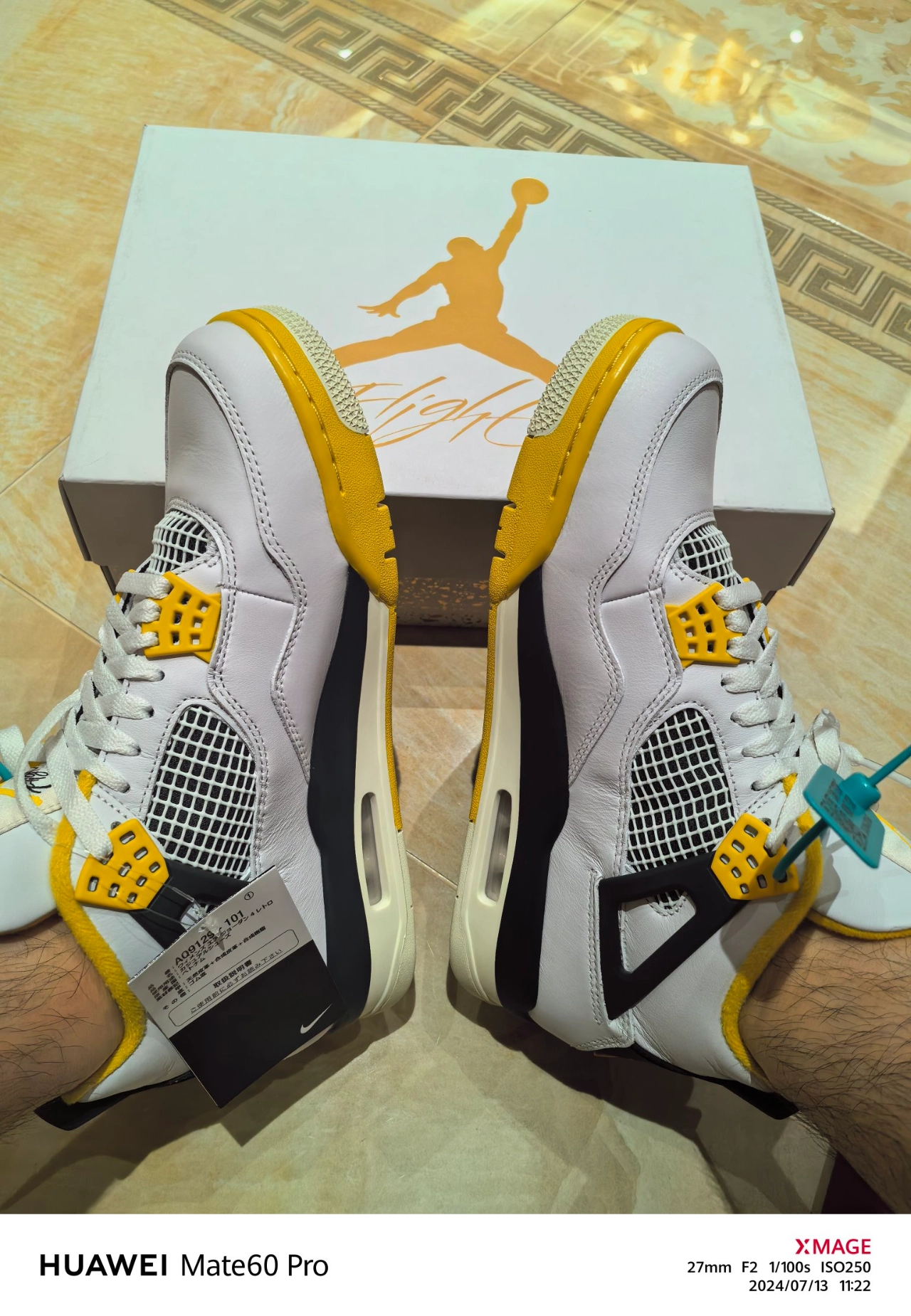 custom review-Jordan 4 Retro Vivid Sulfur Women's