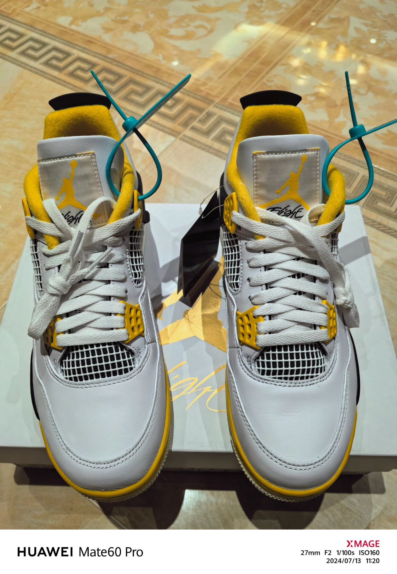 custom review-Jordan 4 Retro Vivid Sulfur Women's