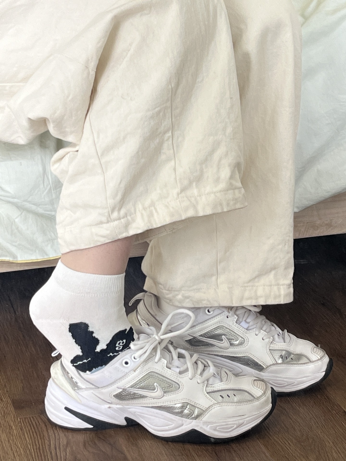 经典nike老爹鞋搭配卡通短袜