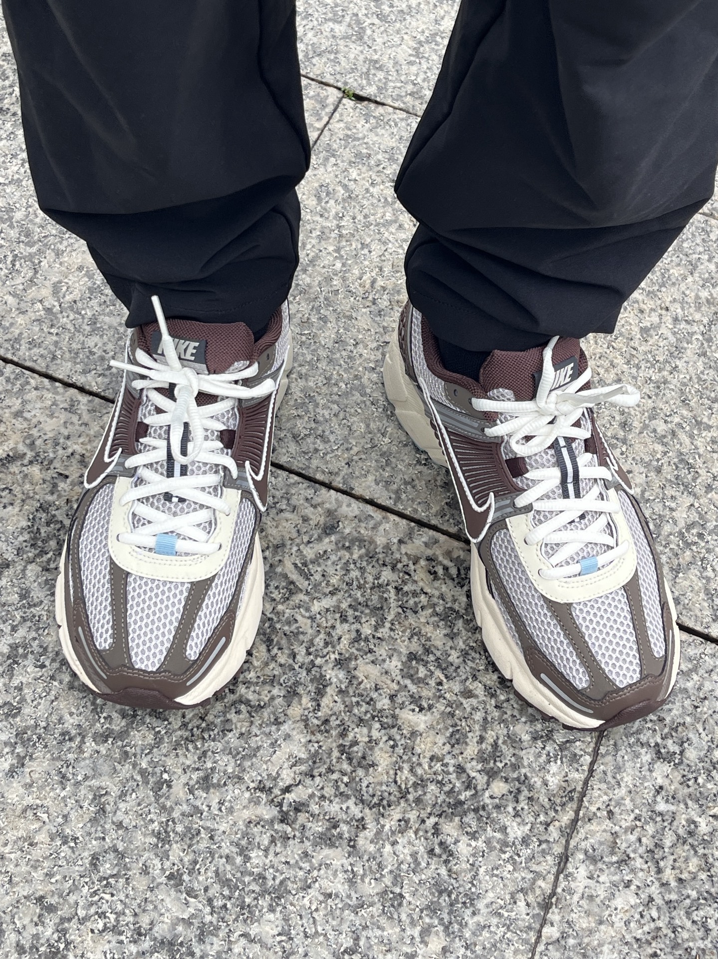 custom review-Nike Air Zoom Vomero 5 Earth Fossil Brown Women's
