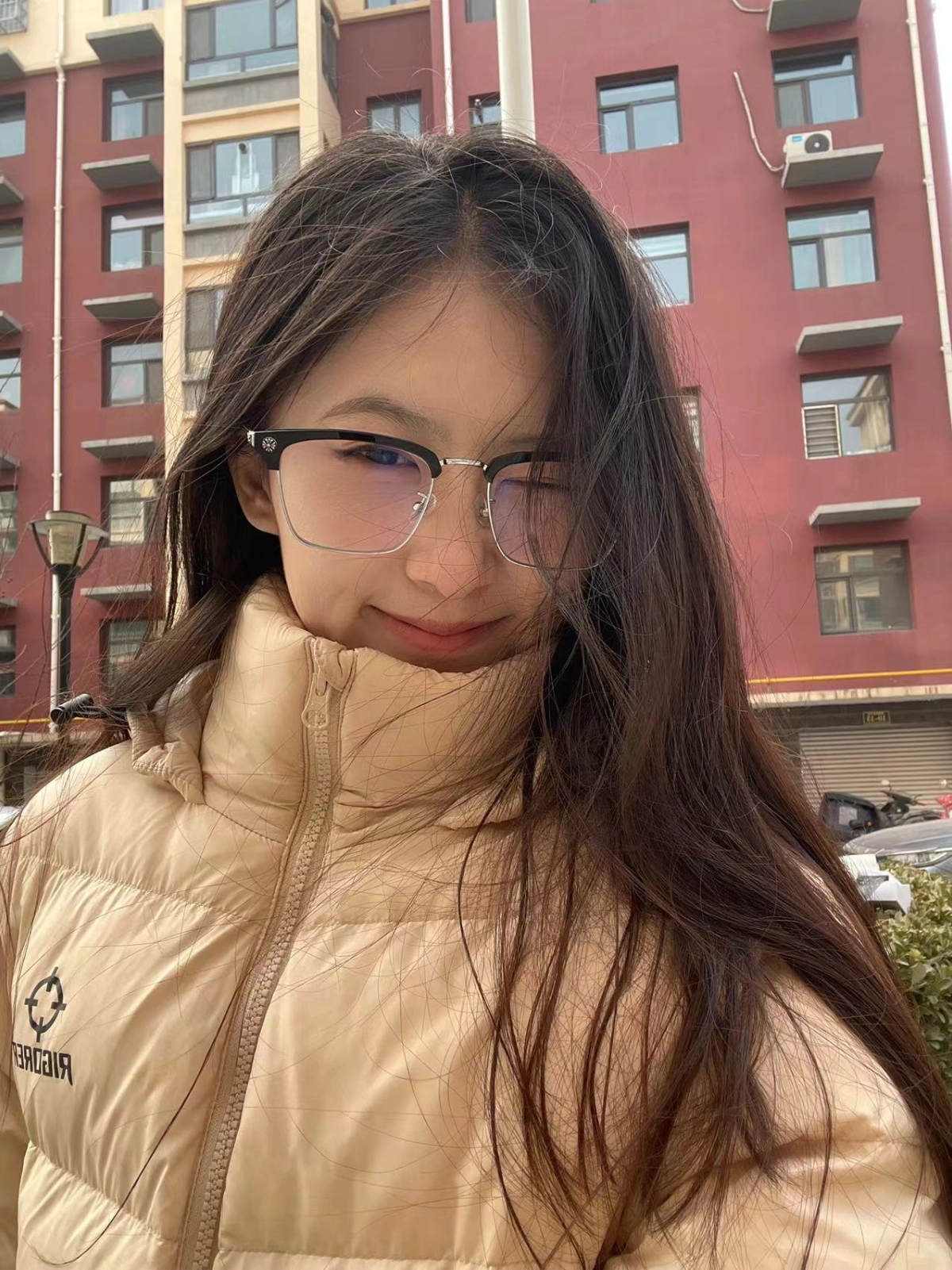 素颜戴都很好看的半框眼镜