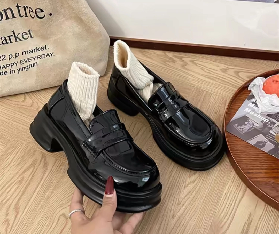 圆头厚底单鞋女黑色学院小皮 鞋