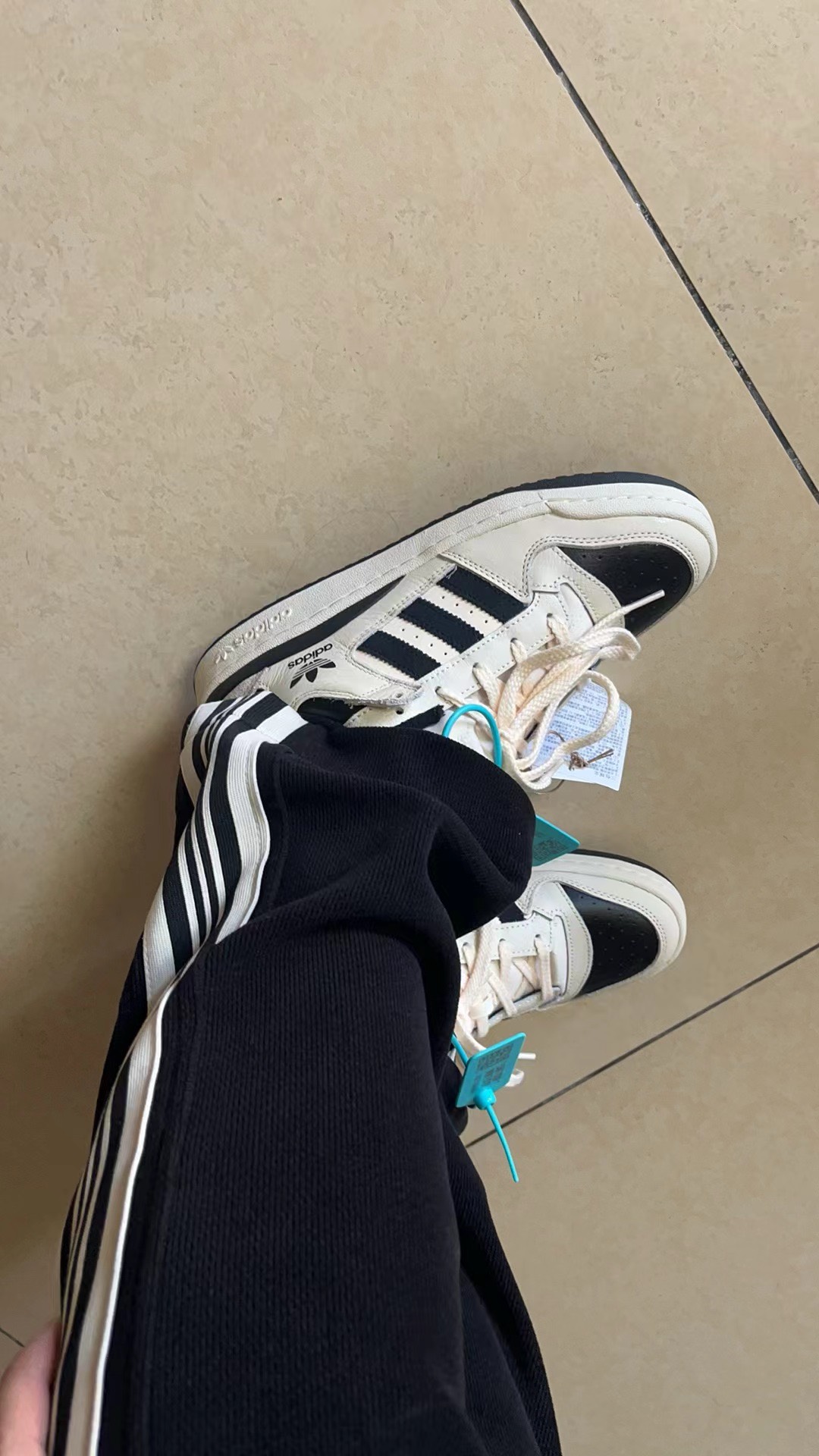 custom review-Adidas Originals FORUM Устойчивые к истиранию низкие скейтбордические кроссовки унисекс белые черные серые