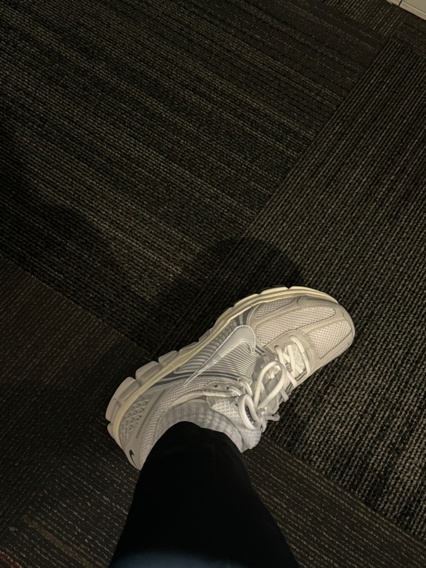 custom review-Nike Air Zoom Vomero 5 Беговые кроссовки Низкий топ Серый Черный Унисекс