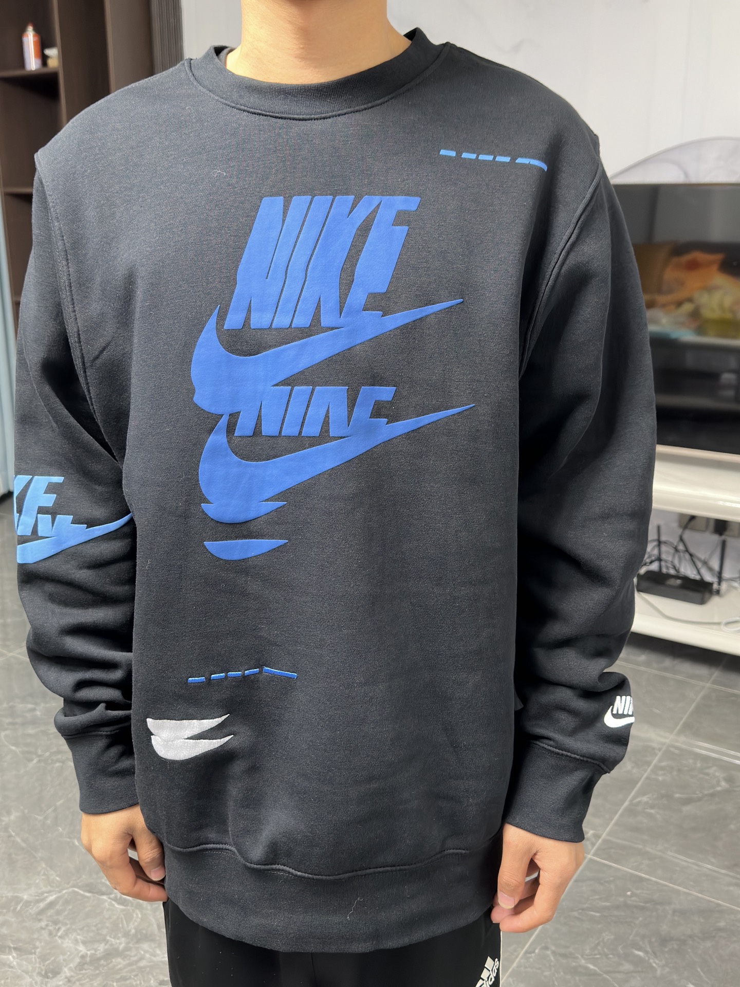 custom review-Nike Sportswear Essentials Черный Мужской Свитшот