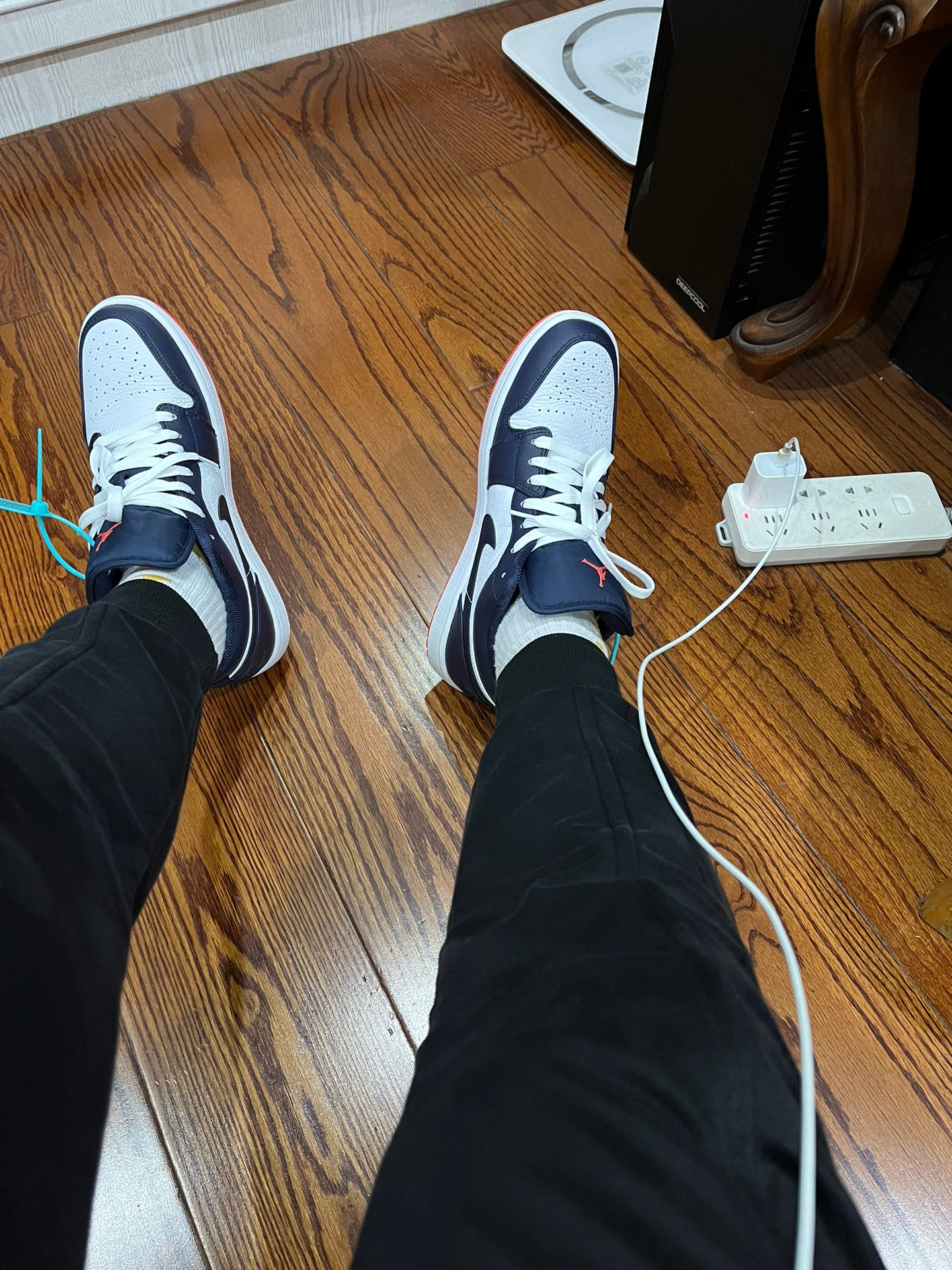 custom review-JORDAN 1 Low Obsidian Ember Glow