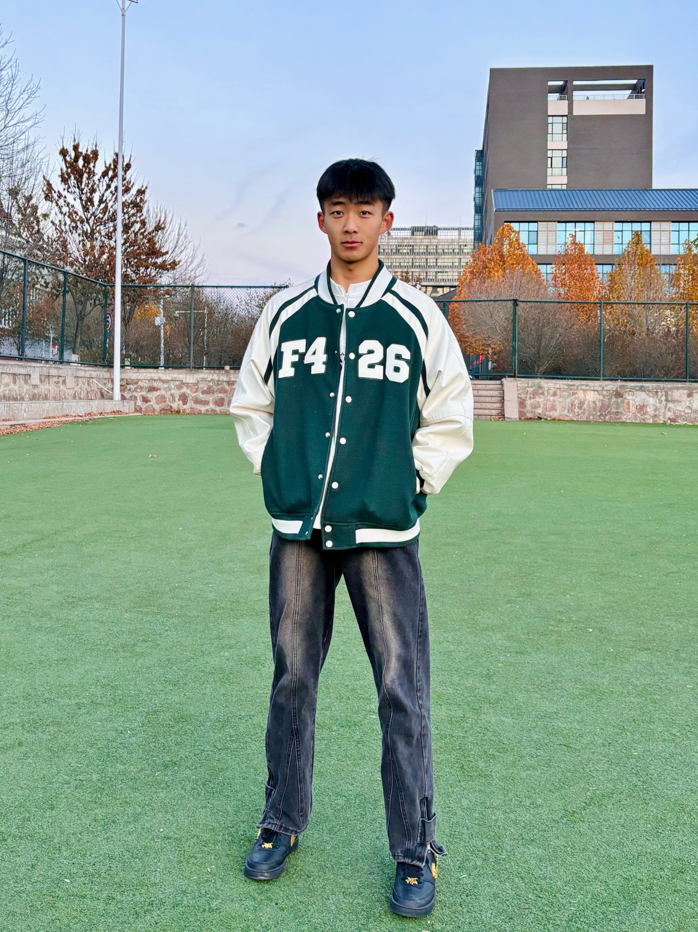 180纯情男大今天这么穿