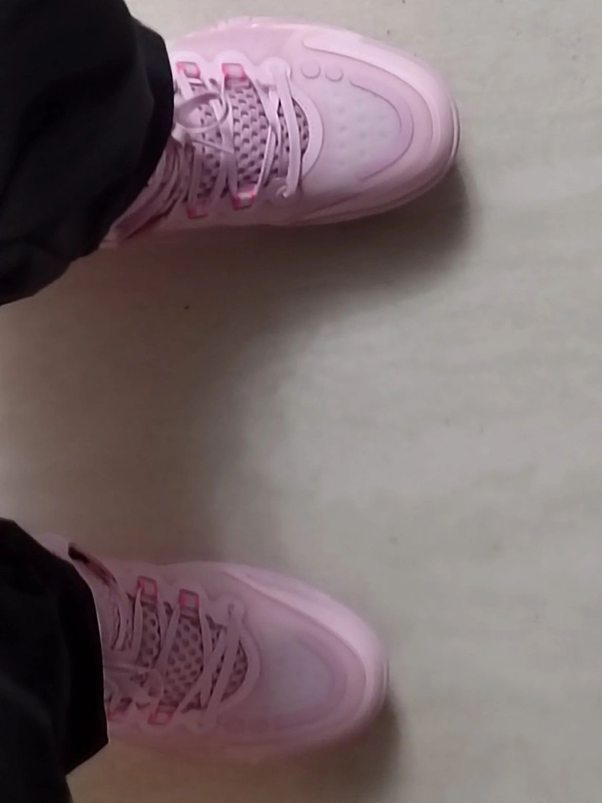 custom review-QIAODAN Busters 5ELITE Basketball Shoes Men's Low Top Pink