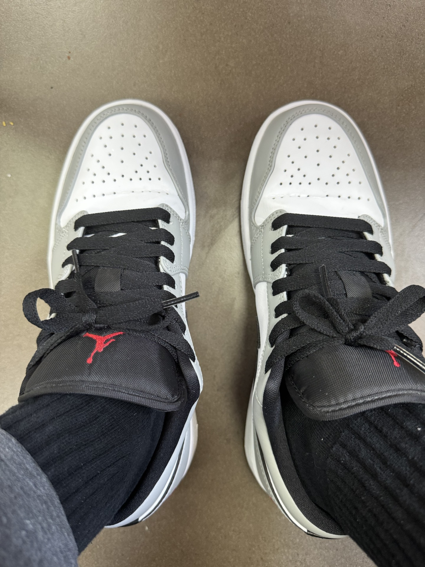 custom review-Jordan Air Jordan 1 'Свет Дым GREY' Низкие кеды Винтажные баскетбольные кроссовки Унисекс Дымчато-серый