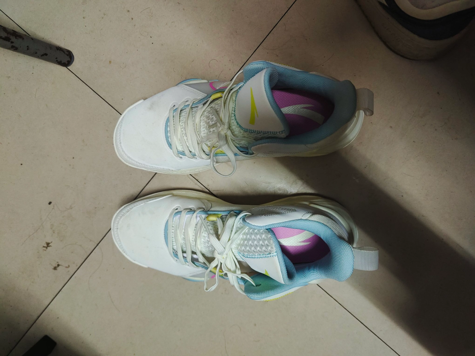 custom review-ANTA Airspace 4 Slip Устойчивый к истиранию Низкий Топ Баскетбольные кроссовки Мужской Белый Синий Розовый