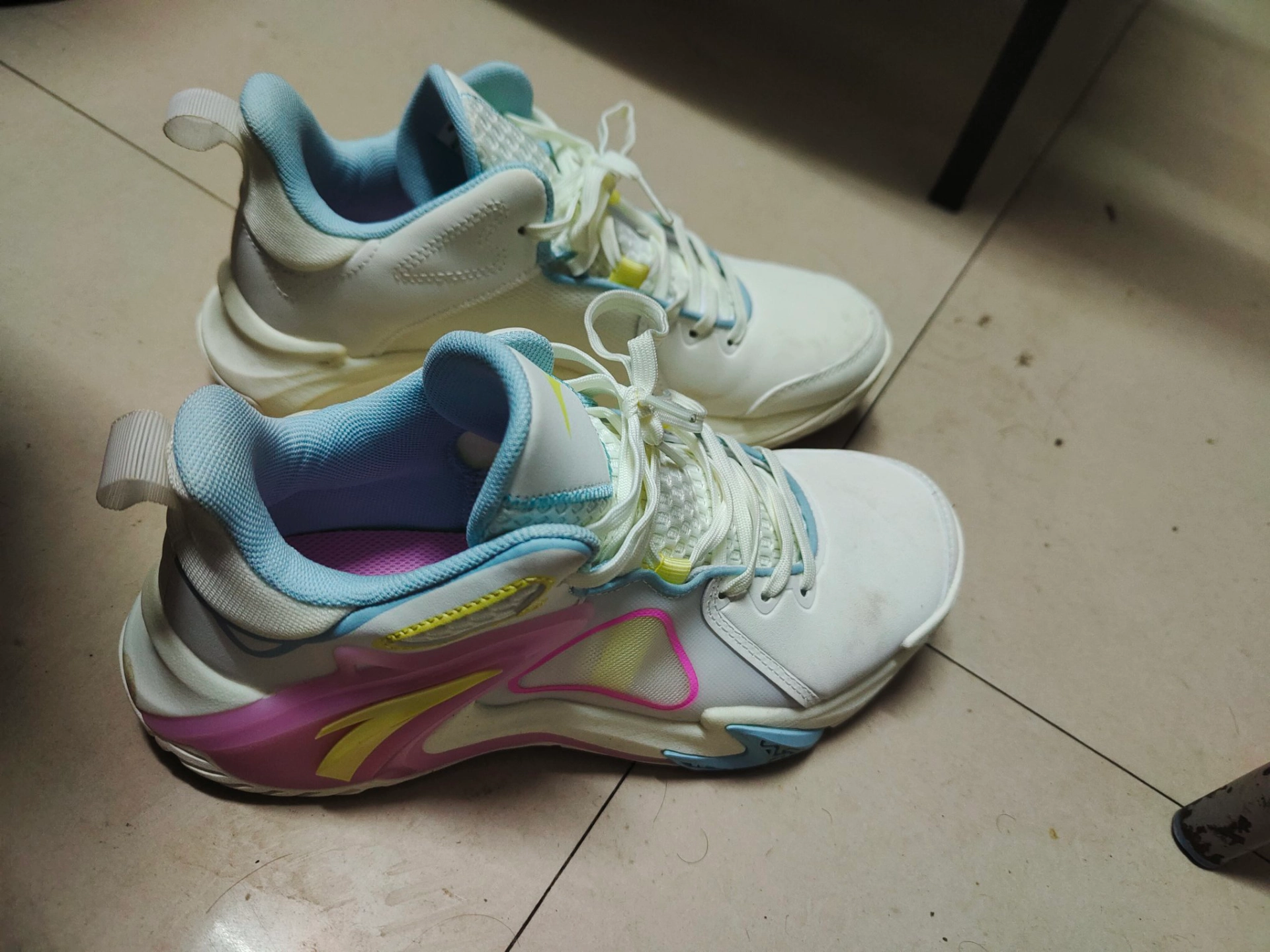 custom review-ANTA Airspace 4 Slip Устойчивый к истиранию Низкий Топ Баскетбольные кроссовки Мужской Белый Синий Розовый