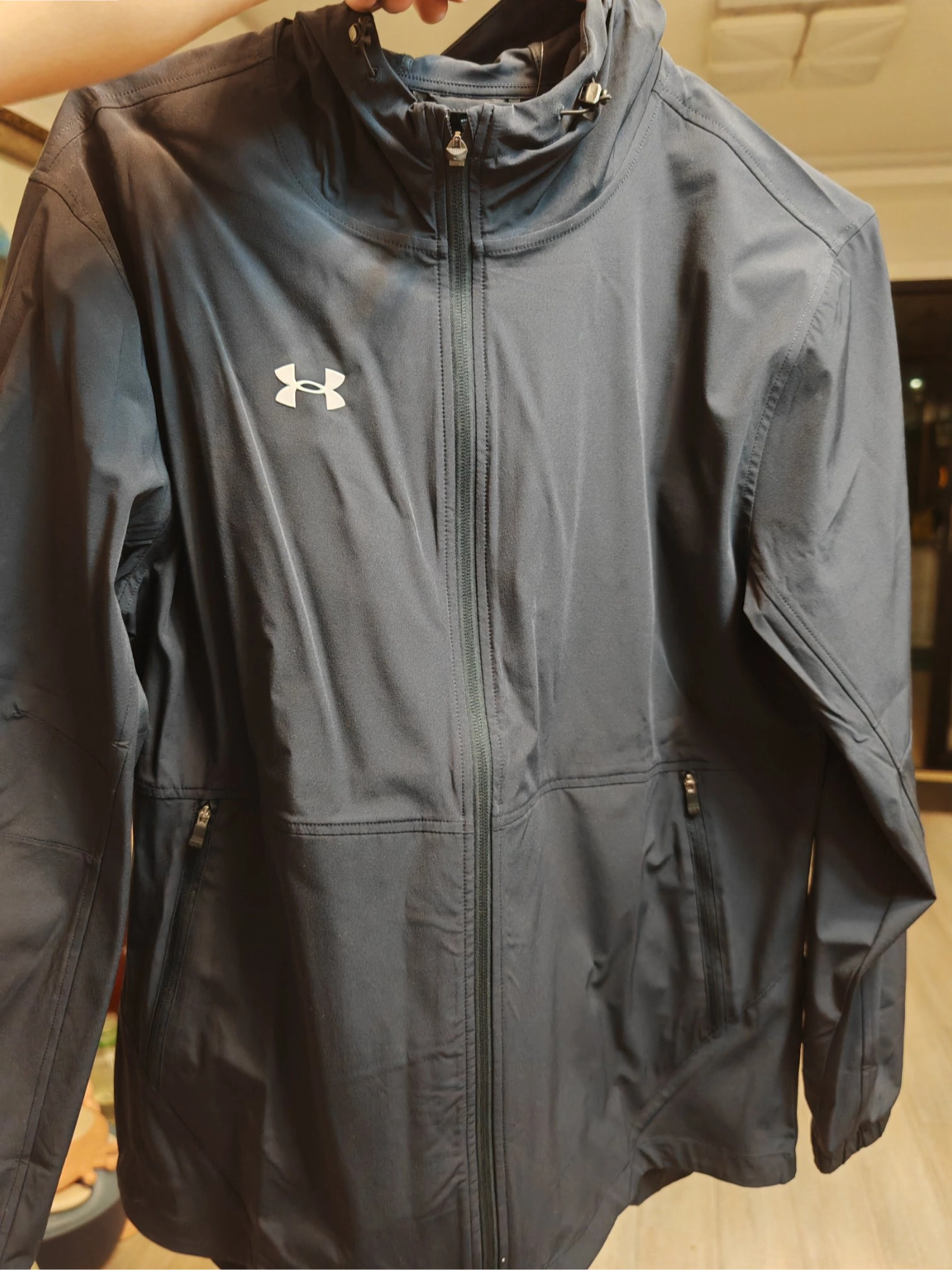 custom review-Under Armour Куртка Унисекс Черная