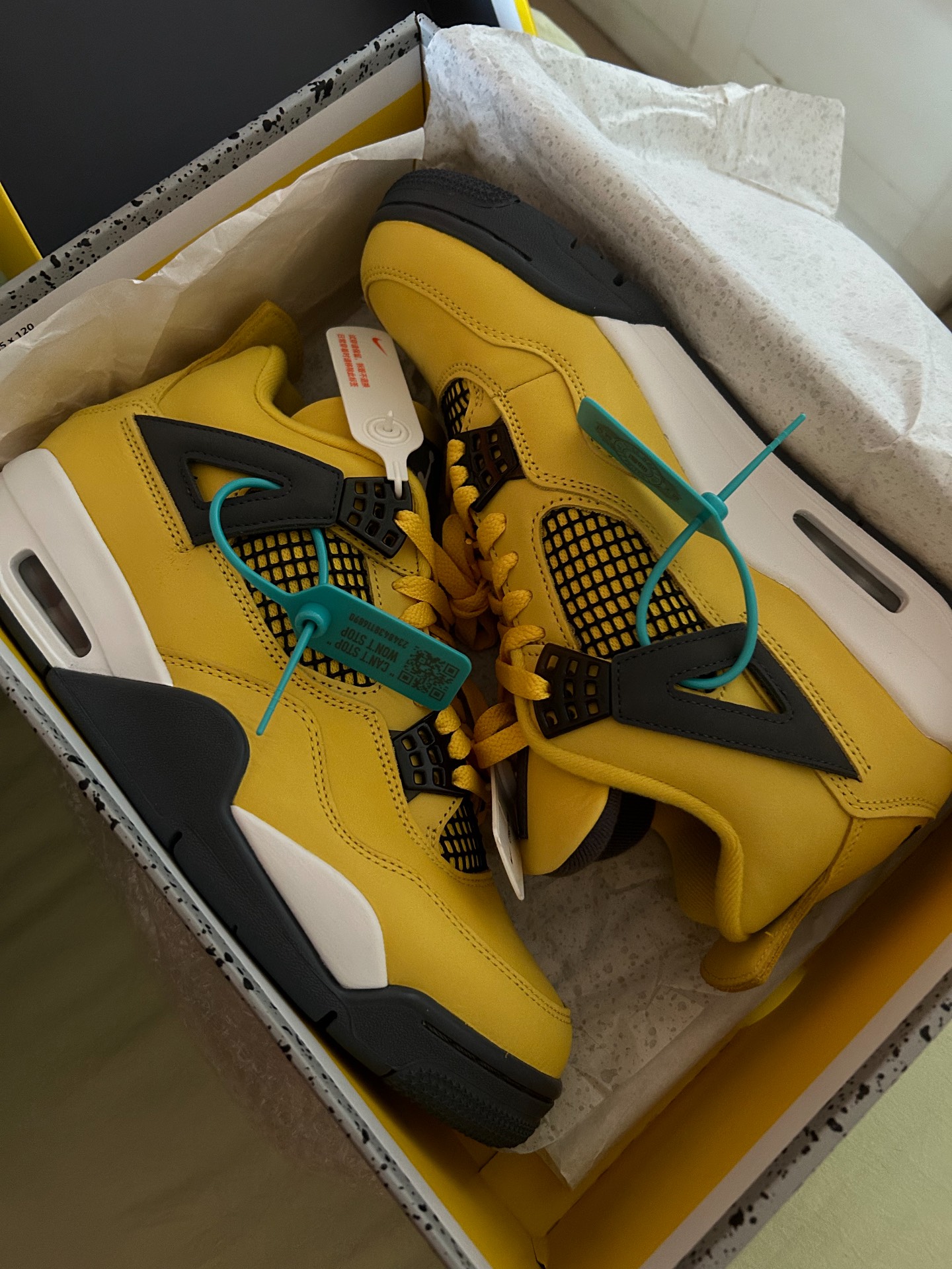 custom review-Jordan Air Jordan 4 Retro 'Tour Yellow' Mid Top Винтажные баскетбольные кроссовки Унисекс Черный Желтый Выпуск 2021 года
