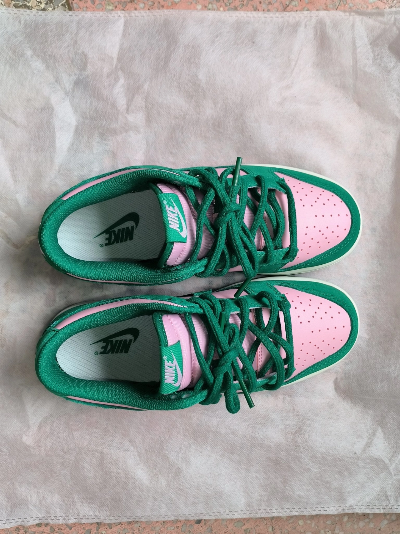 custom review-Nike Dunk Low Retro SE Medium Soft Pink Malachite