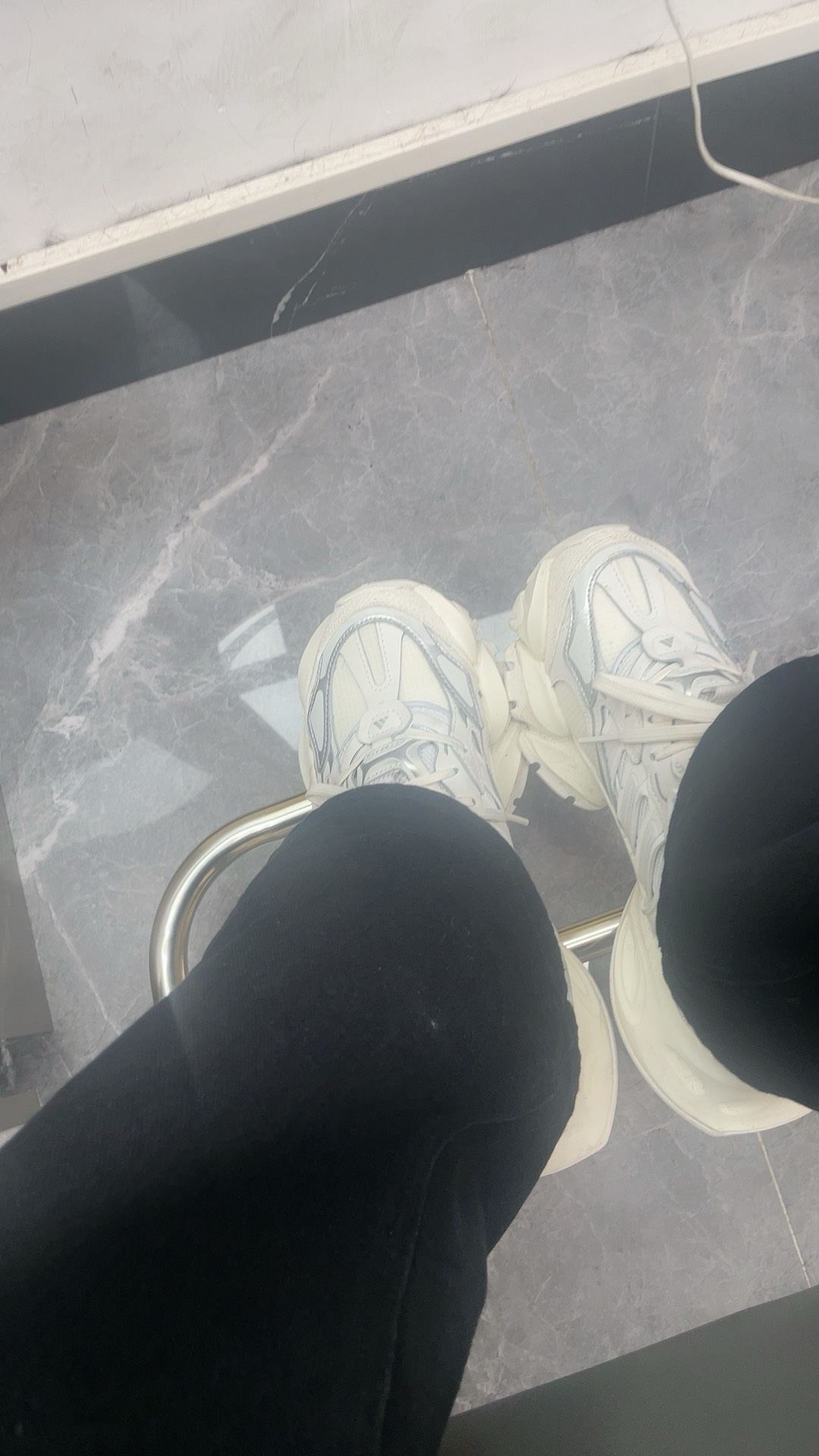 custom review-Adidas VENTO XLG DELUXE Амортизация Низкий Топ Повседневный Городской Коммутирование Беговые кроссовки Унисекс Белый