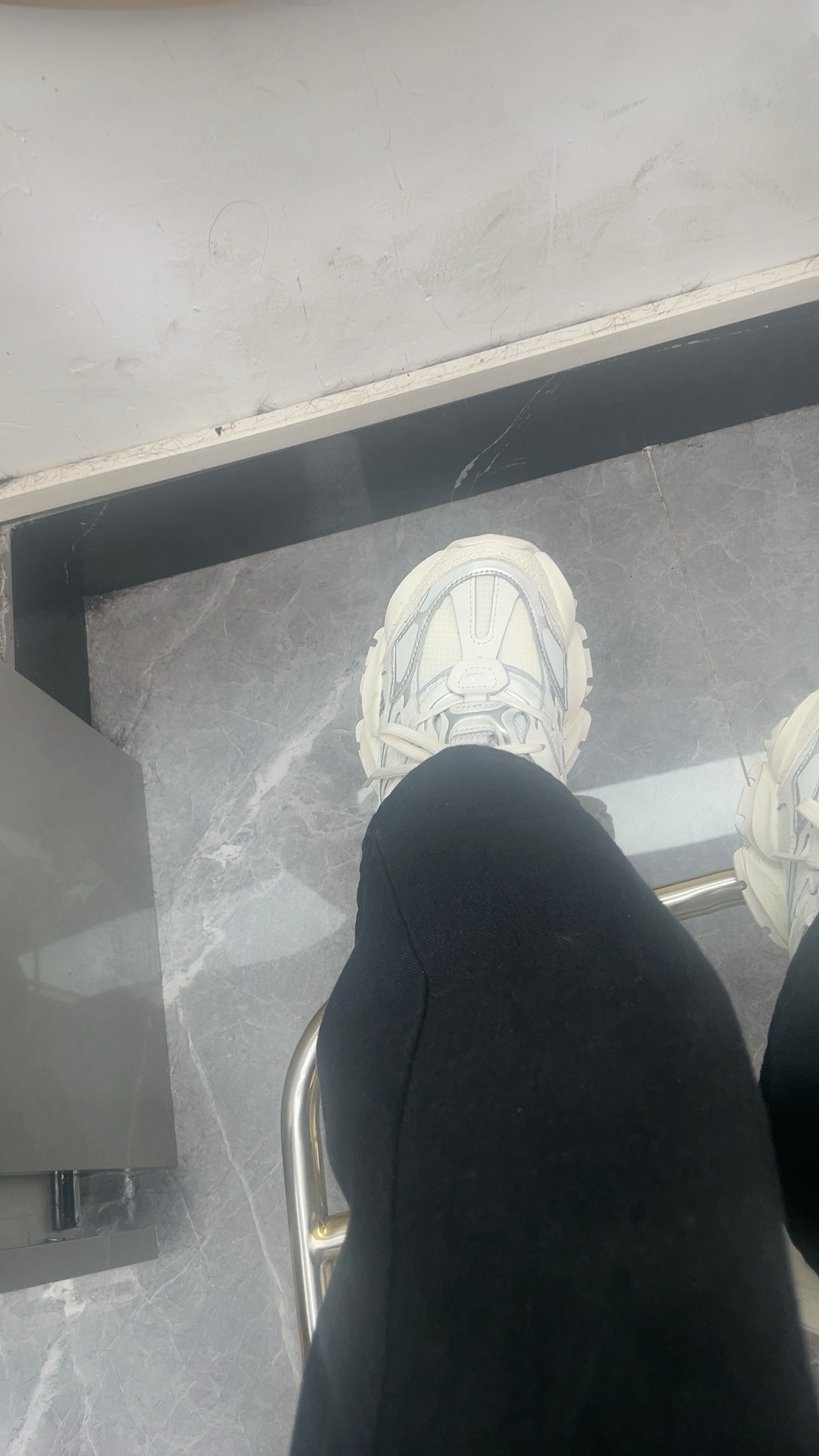 custom review-Adidas VENTO XLG DELUXE Амортизация Низкий Топ Повседневный Городской Коммутирование Беговые кроссовки Унисекс Белый