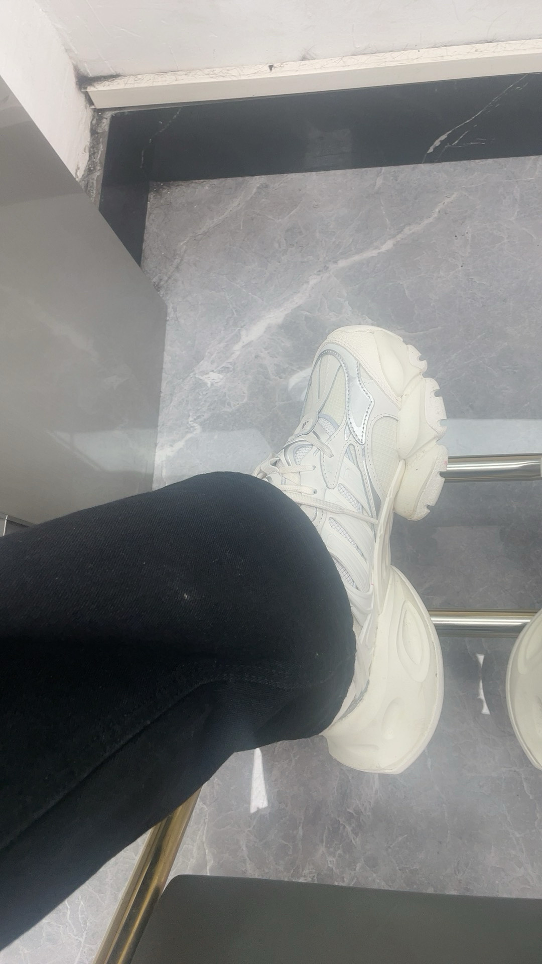 custom review-Adidas VENTO XLG DELUXE Амортизация Низкий Топ Повседневный Городской Коммутирование Беговые кроссовки Унисекс Белый