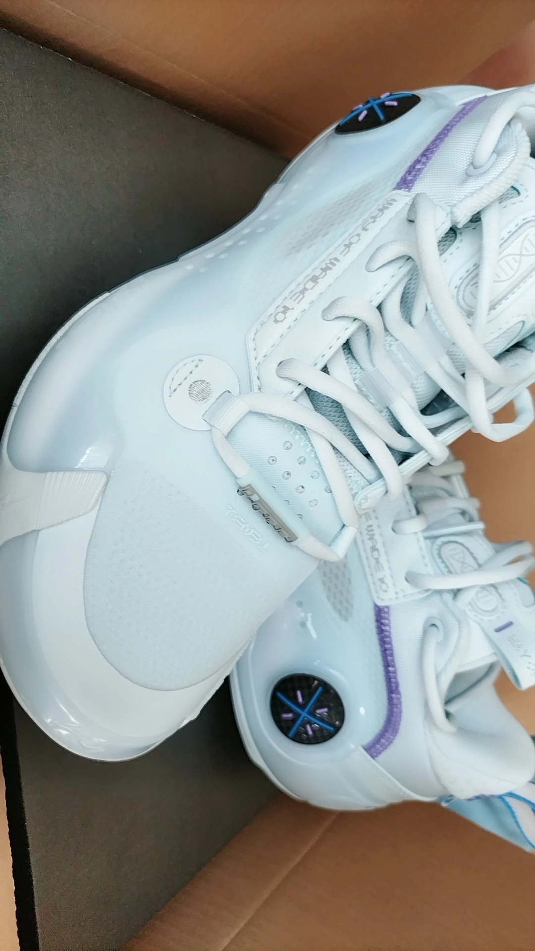 custom review-LiNing WOW 10 Way Of Wade 10 Anti Slip Wear Resistant Low Top Basketball Shoes Men's Light Blue