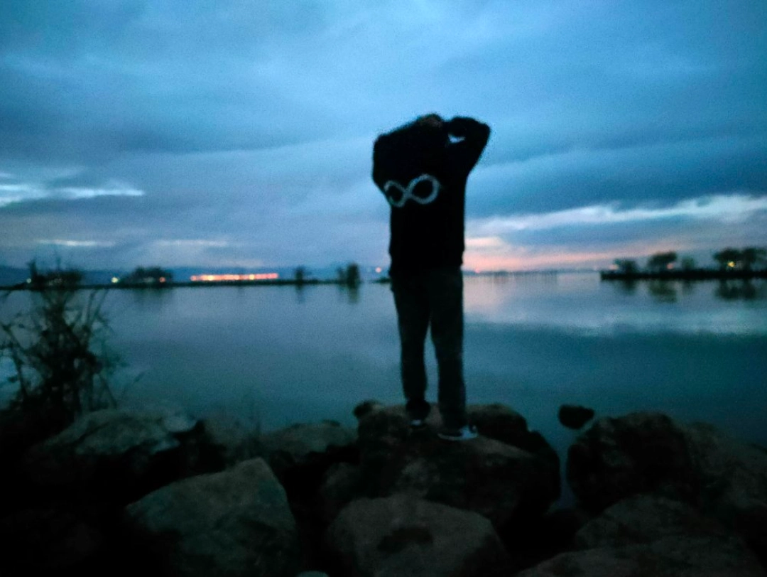 custom review-BIPOLAR Толстовка Унисекс Темно-серый Черный Молочно-белый